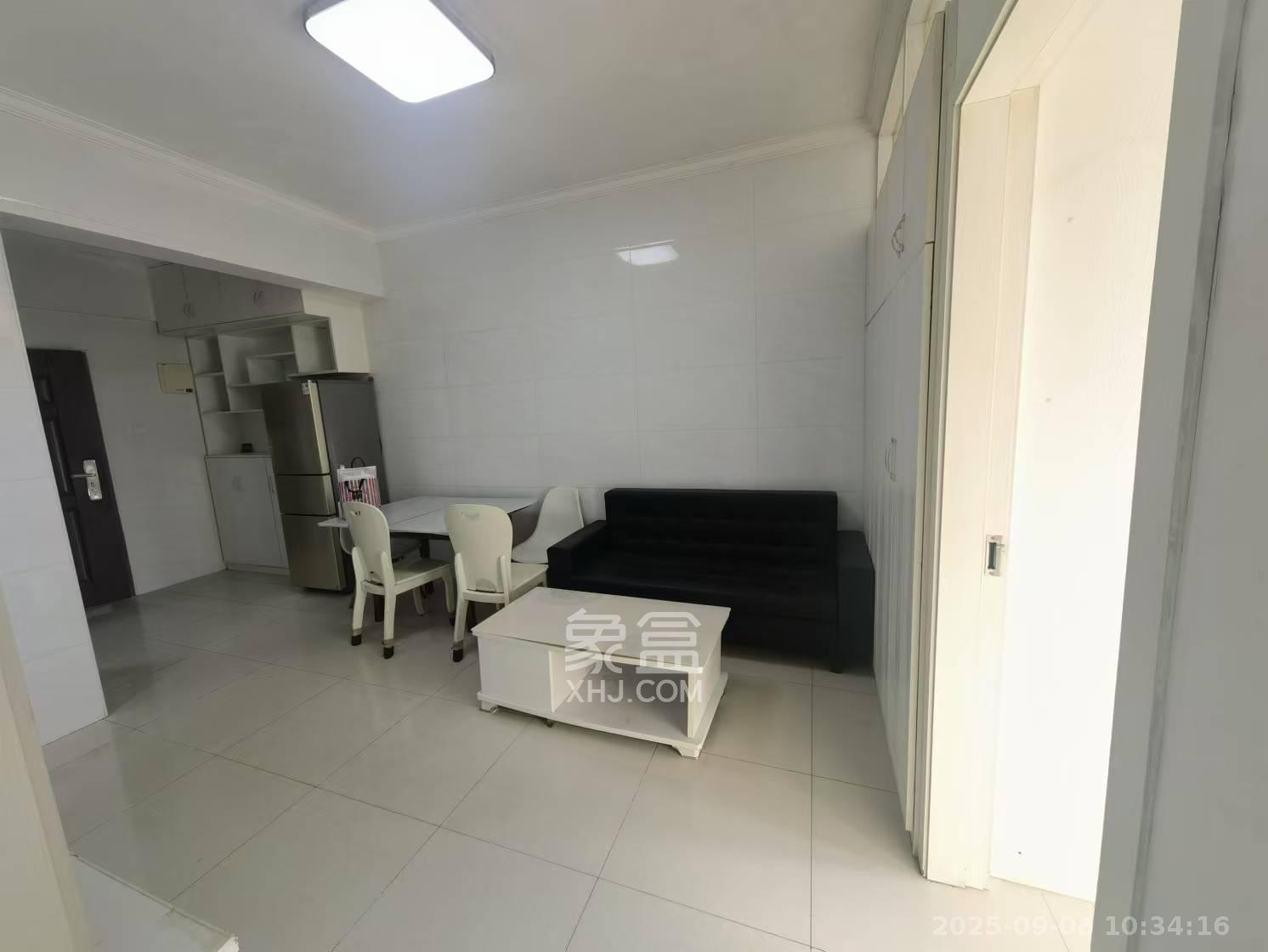 中信凯旋蓝岸(中信新城三期) 2室1厅1卫 1500.0元/月 中信凯旋蓝岸(中信新城三期) 2室1厅1卫 1500.0元/月室内图