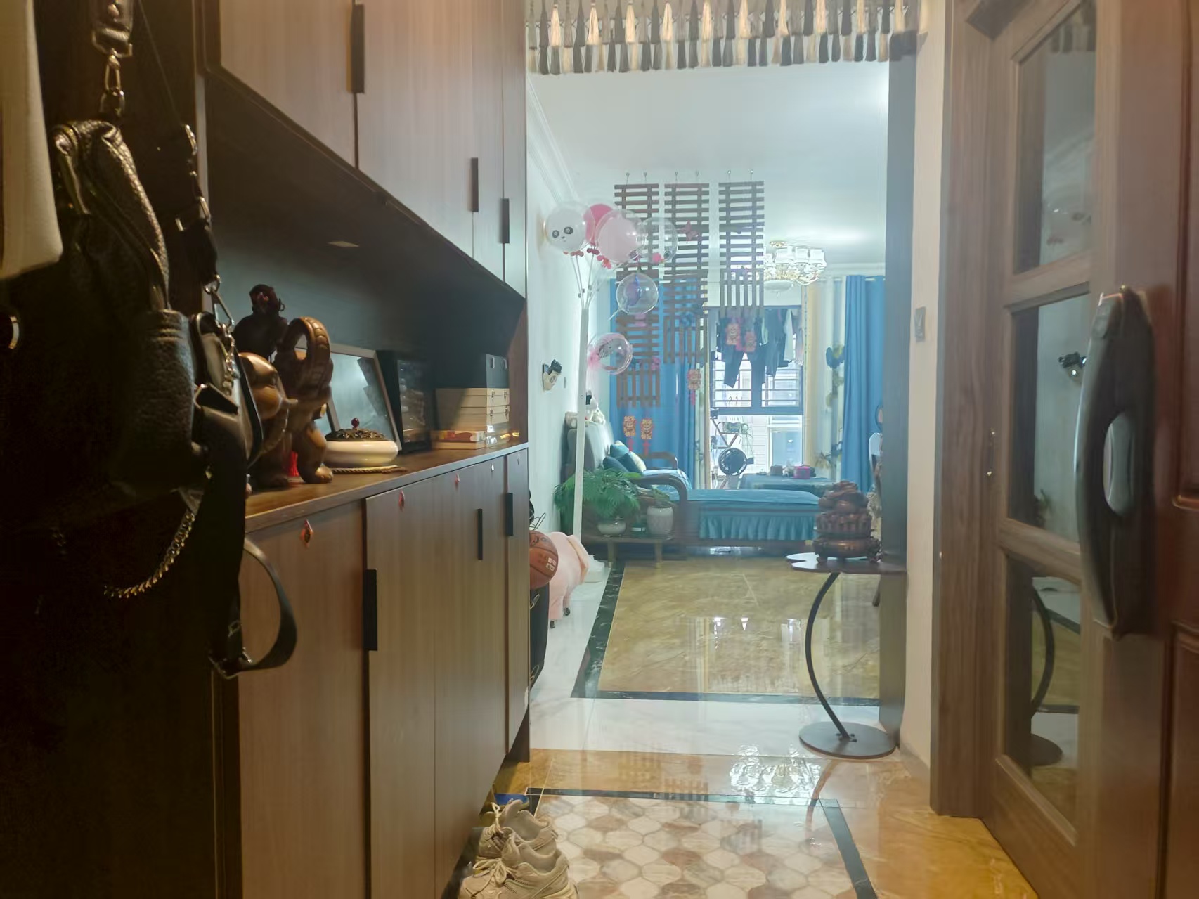 碧桂园梓山府 3室2厅2卫 2200.0元/月 碧桂园梓山府 3室2厅2卫 2200.0元/月室内图