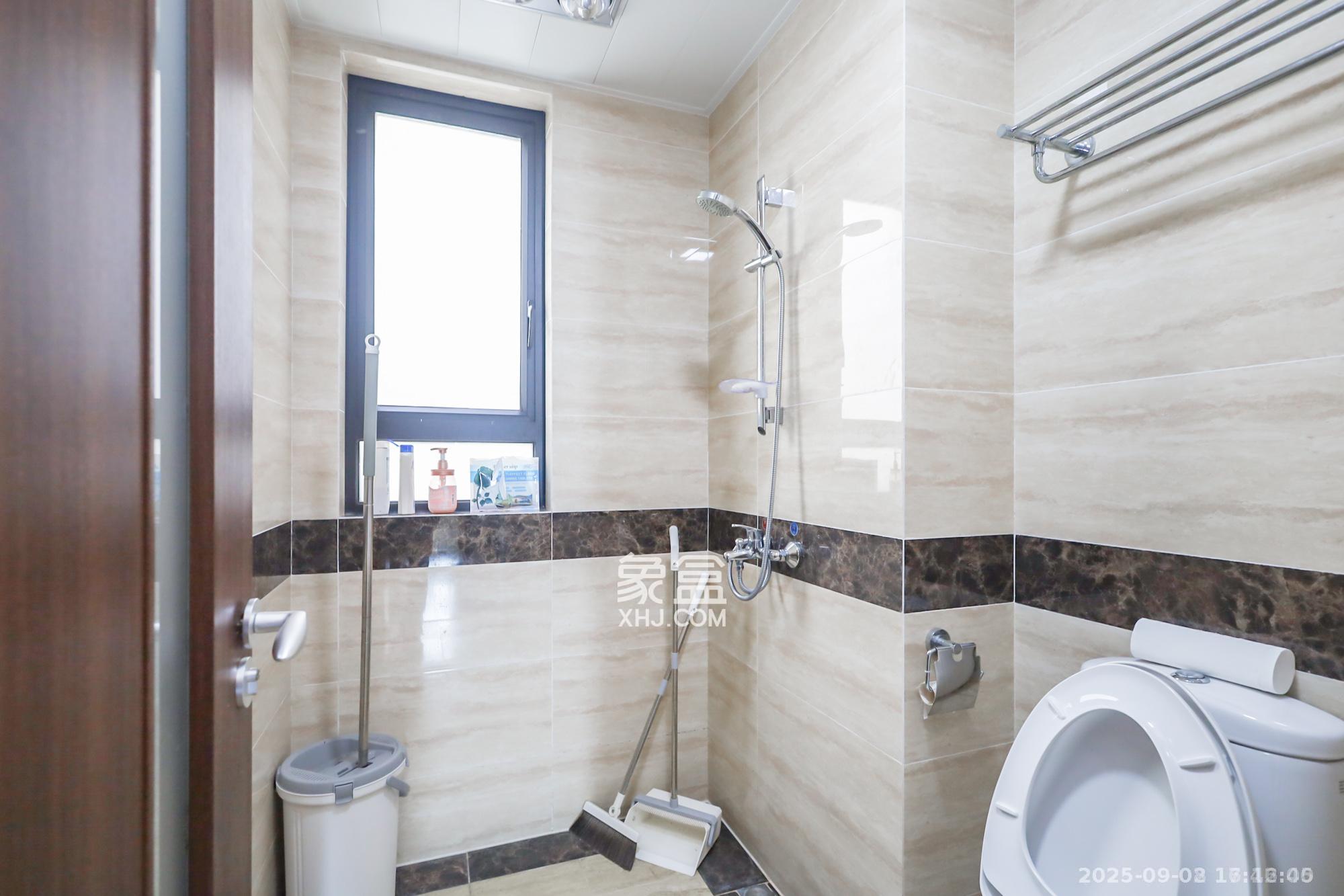 万科里金域国际  3室2厅1卫    4200.0元/月 万科里金域国际  3室2厅1卫    4200.0元/月室内图