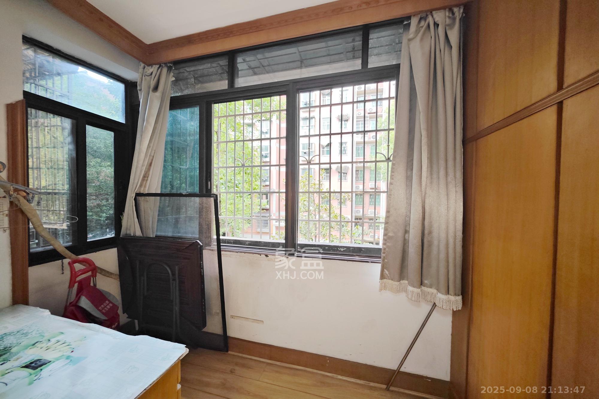 新华园  2室1厅1卫    40.0万 新华园  2室1厅1卫    40.0万阳台