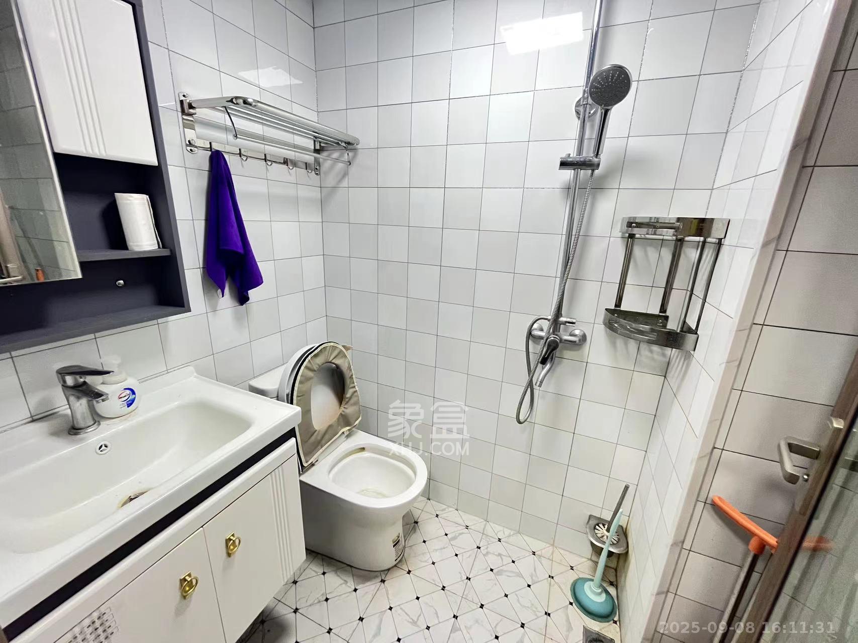 龙湖湘江星座(祺鑫星座公寓) 1室1厅1卫 1800.0元/月 龙湖湘江星座(祺鑫星座公寓) 1室1厅1卫 1800.0元/月室内图