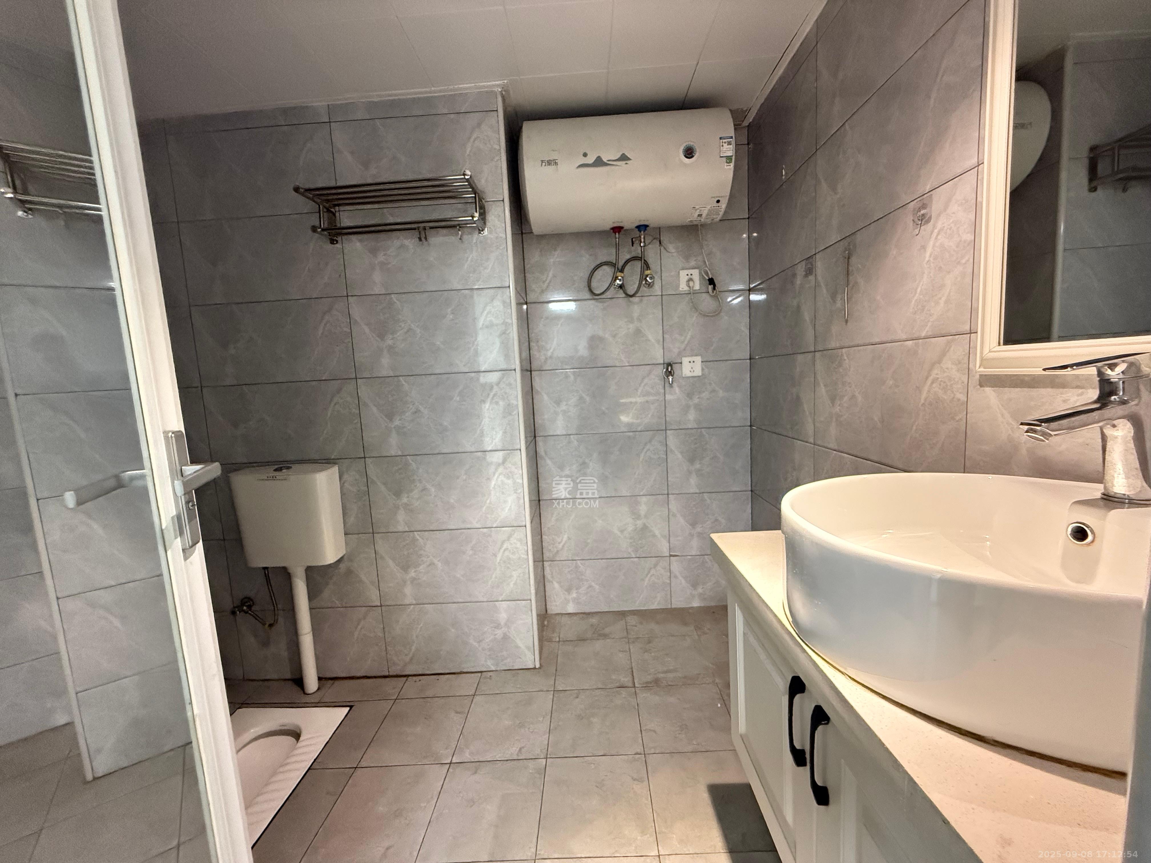 世景国际广场  1室1厅1卫    1500.0元/月 世景国际广场  1室1厅1卫    1500.0元/月室内图