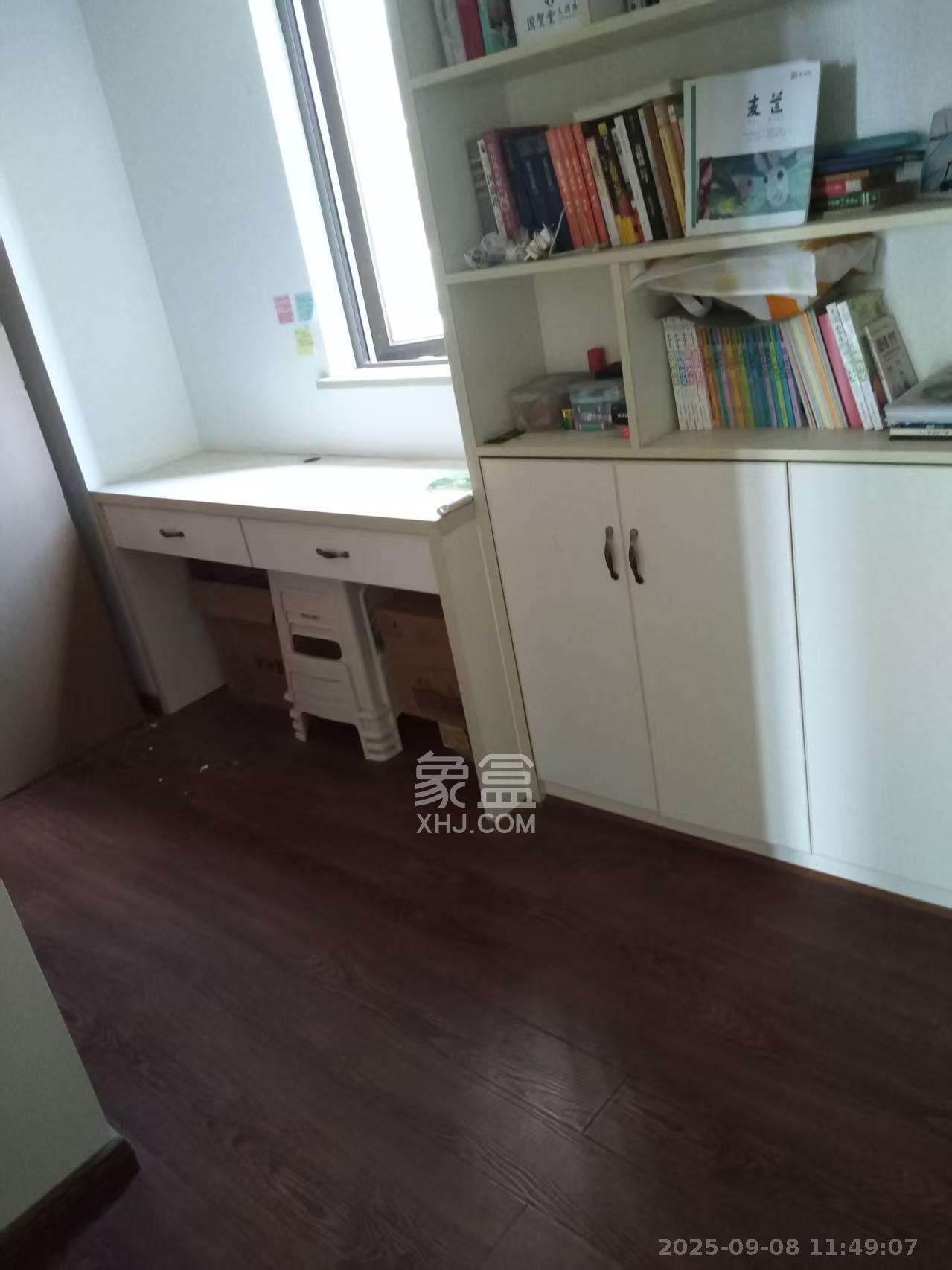 华润橡树湾  3室2厅1卫   1800.00元/月室内图
