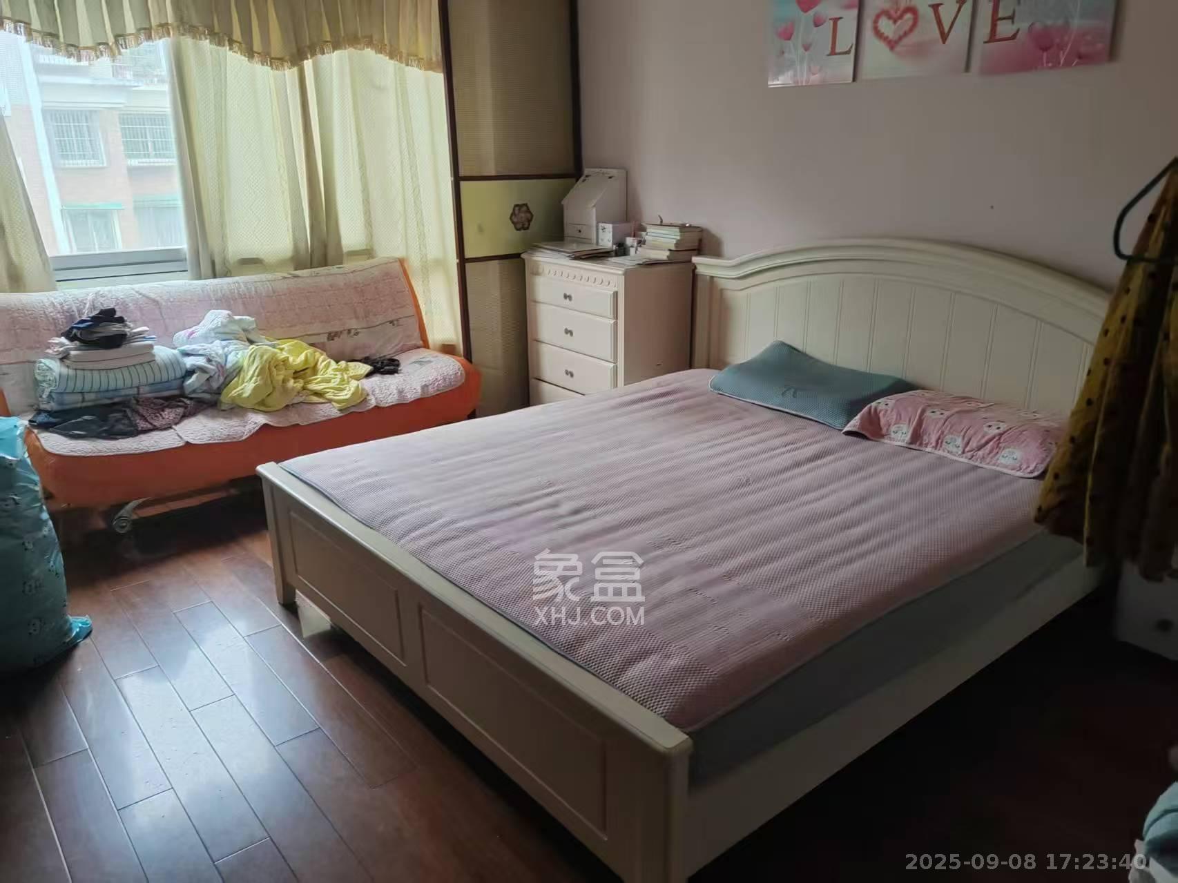 福乐康城  3室2厅2卫   2600.00元/月