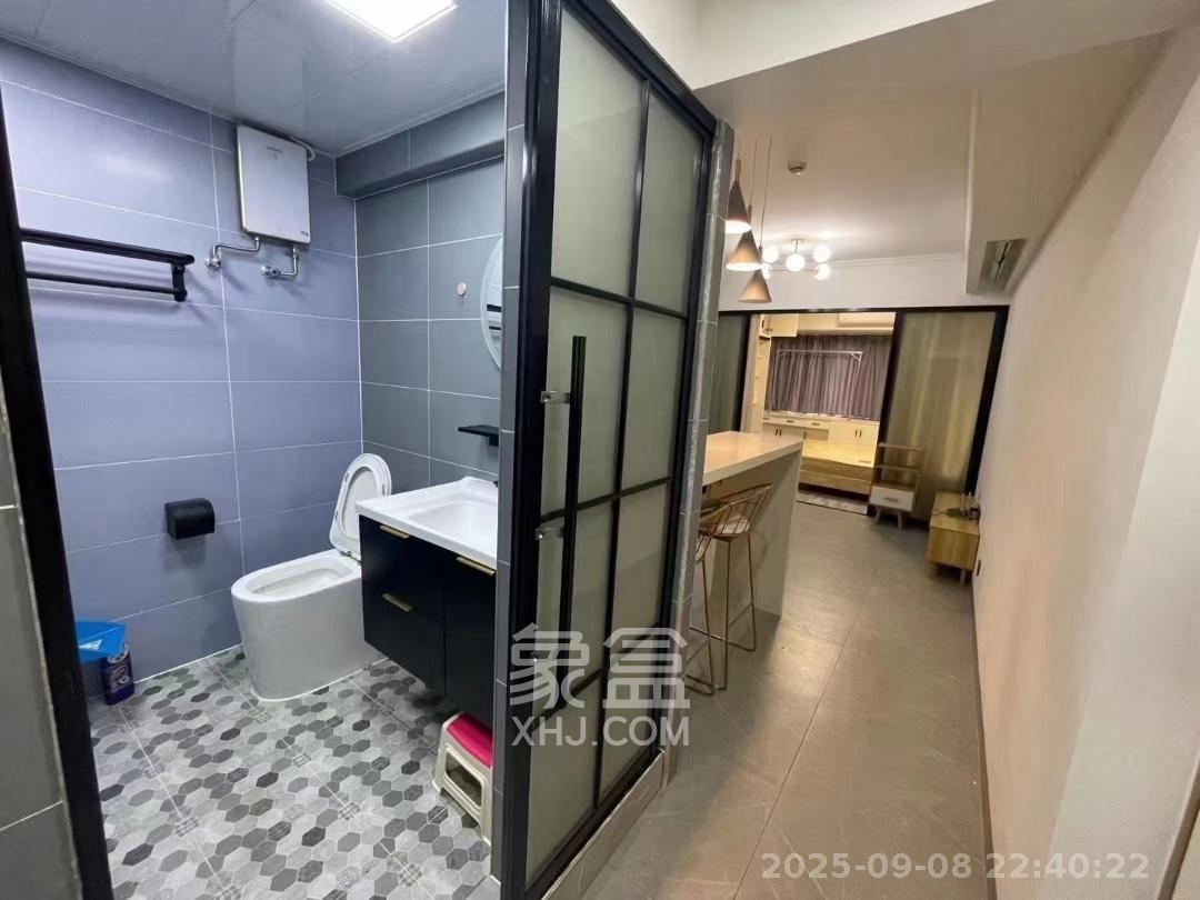 蓝湾国际广场 1室1厅1卫 2000.0元/月 蓝湾国际广场 1室1厅1卫 2000.0元/月室内图