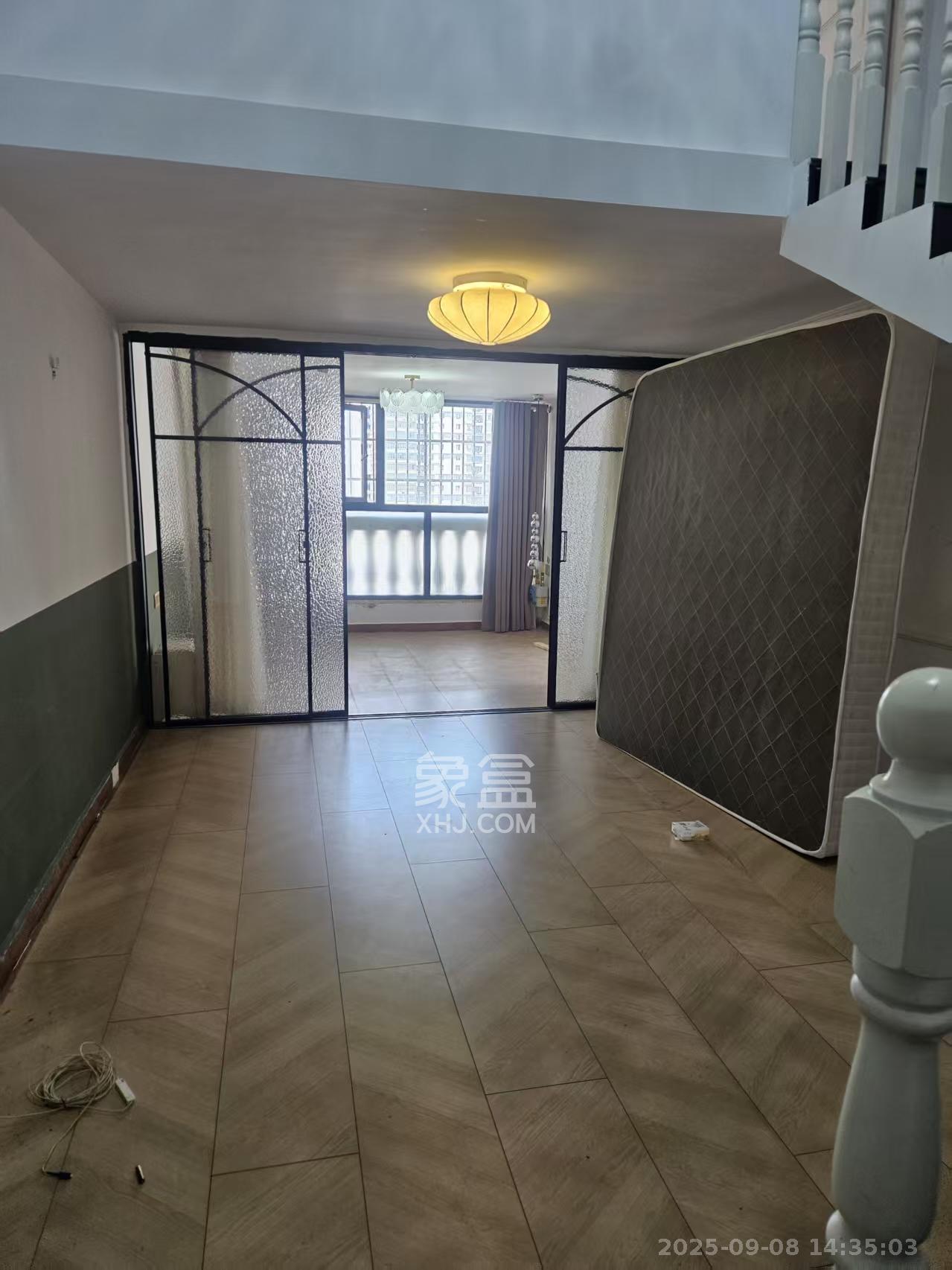 城市经典  1室1厅1卫    3200.0元/月室内图