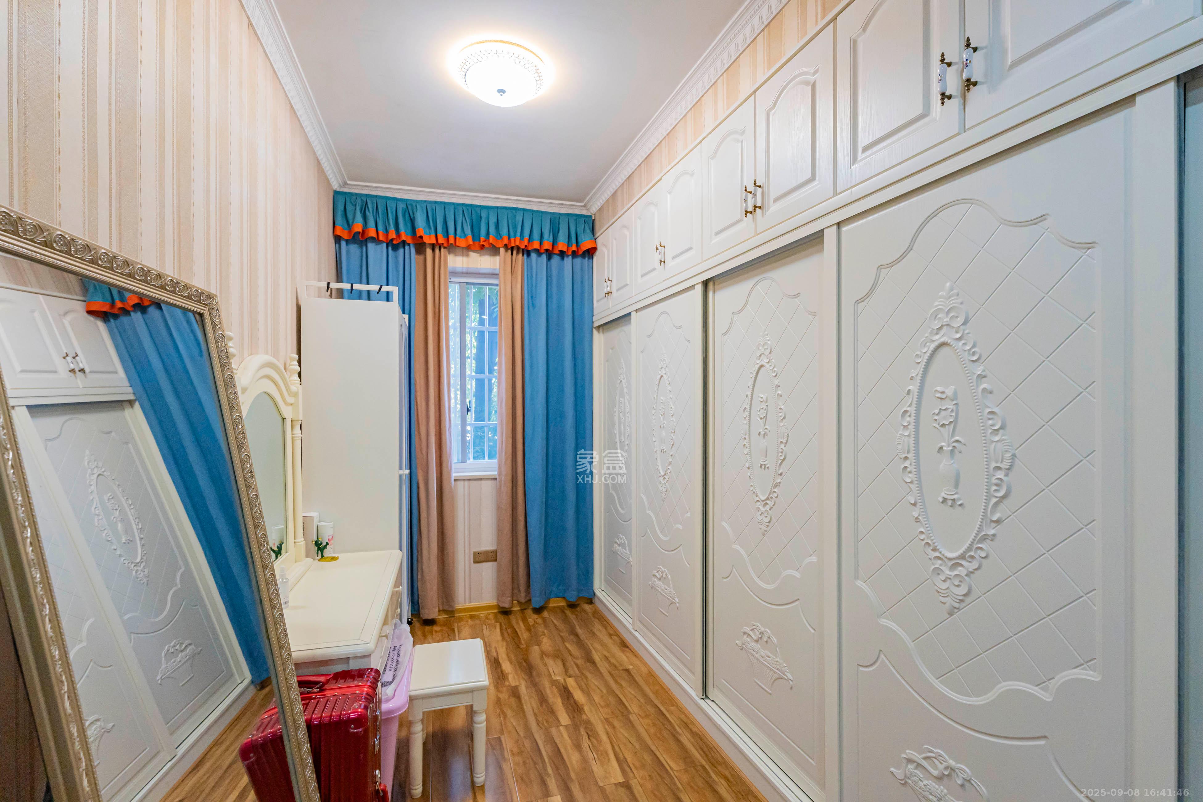 左岸春天 3室2厅1卫 128.0万 左岸春天 3室2厅1卫 128.0万卧室