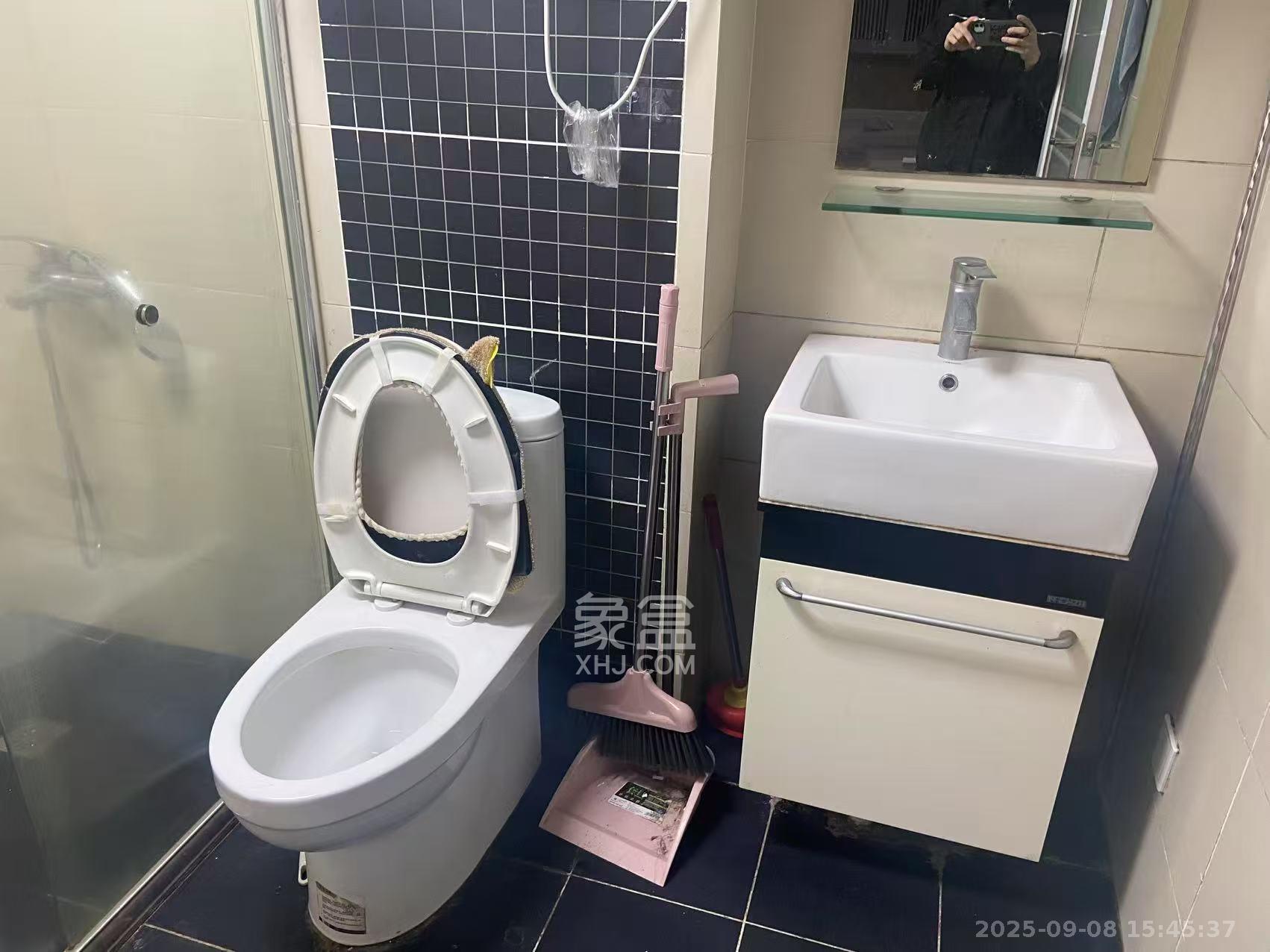 时代星城  1室1厅1卫   900.00元/月室内图