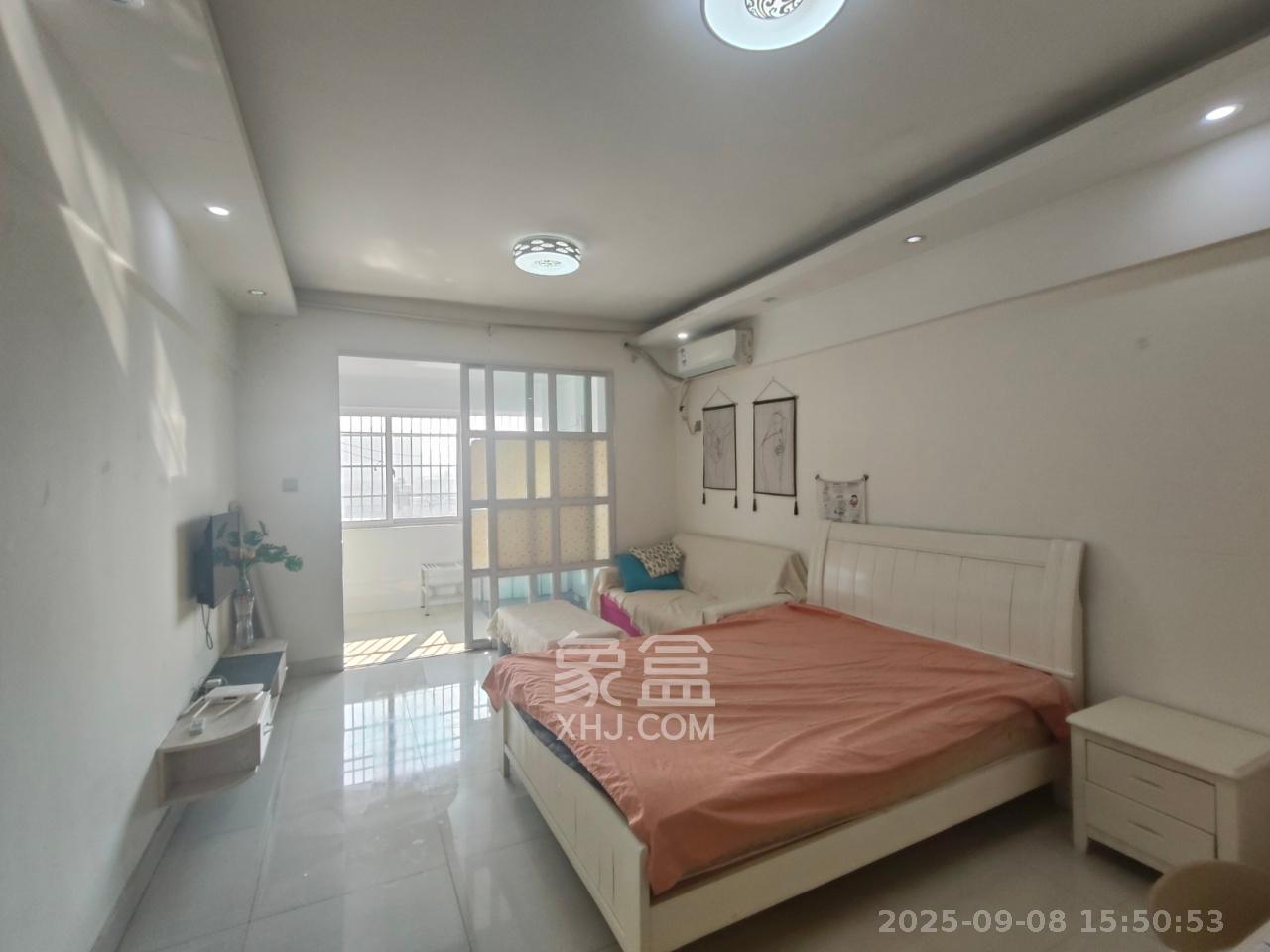 新远时代  1室1厅1卫    1000.0元/月 新远时代  1室1厅1卫    1000.0元/月