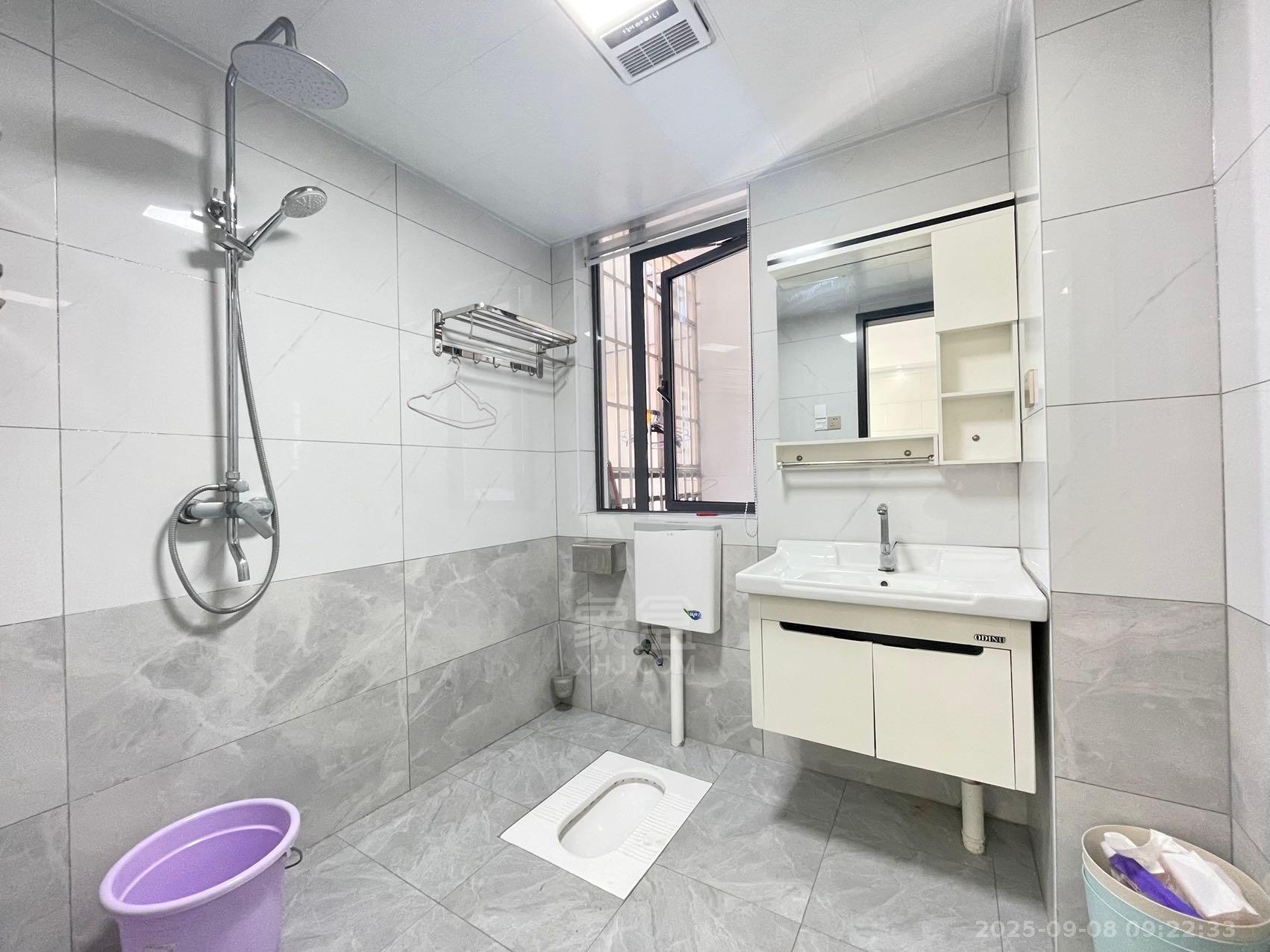 山水洲城华晨第一城 2室2厅1卫 1800.0元/月 山水洲城华晨第一城 2室2厅1卫 1800.0元/月室内图