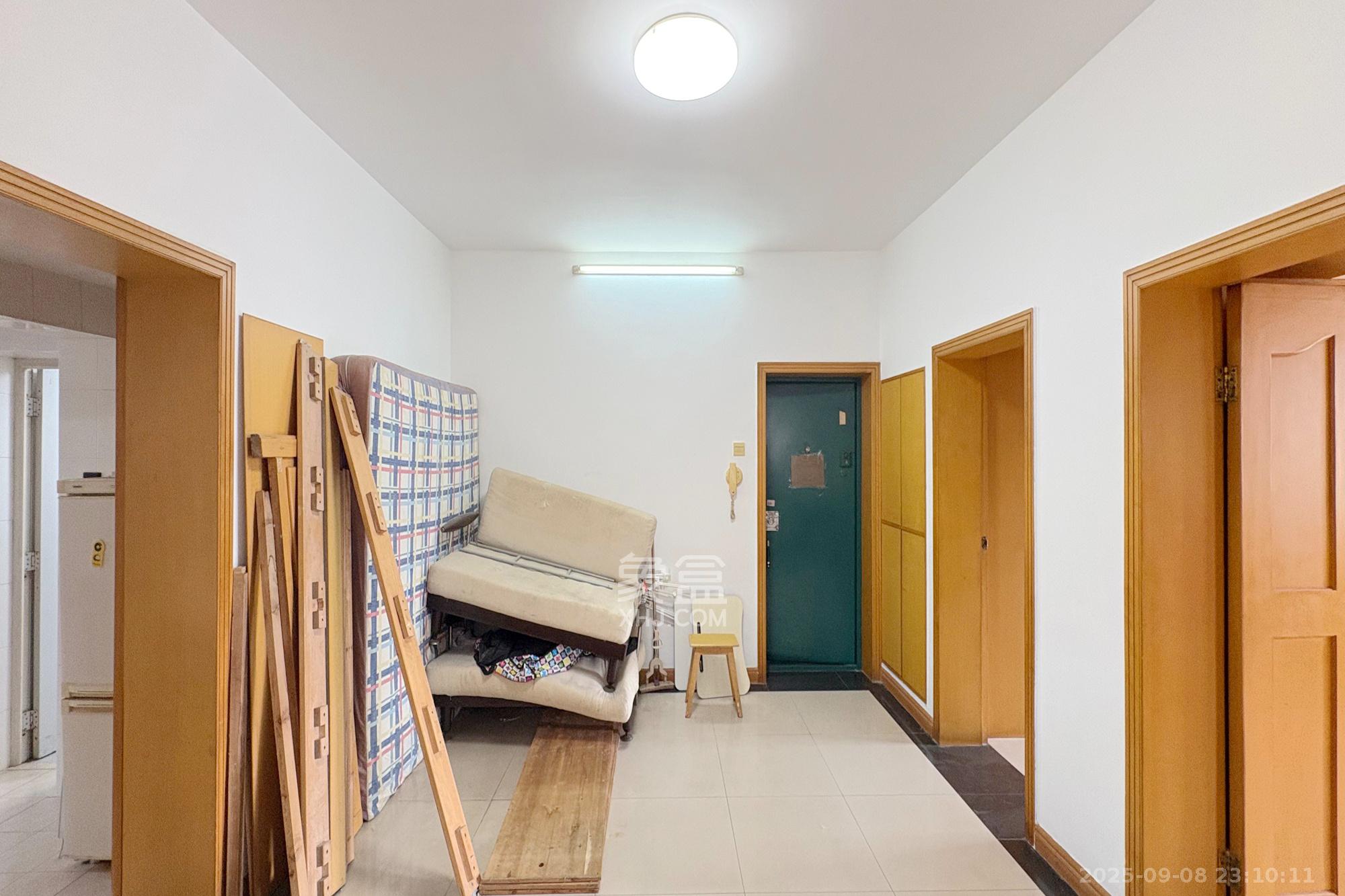 袁家岭省煤炭厅宿舍（芙蓉区省煤炭局小区）  3室1厅1卫    57.8万客厅