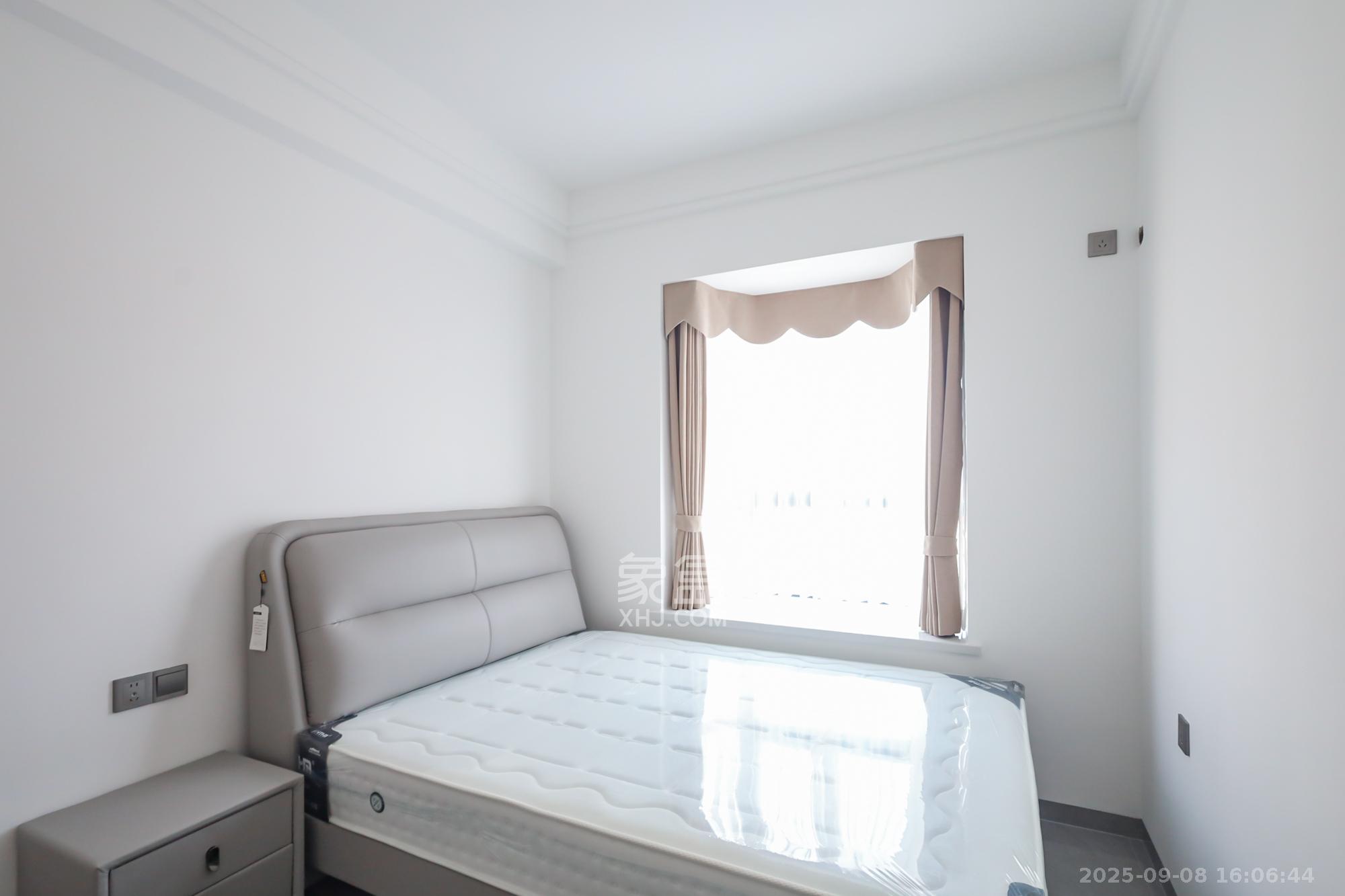 香海西岸 4室2厅2卫 128.8万 香海西岸 4室2厅2卫 128.8万卧室