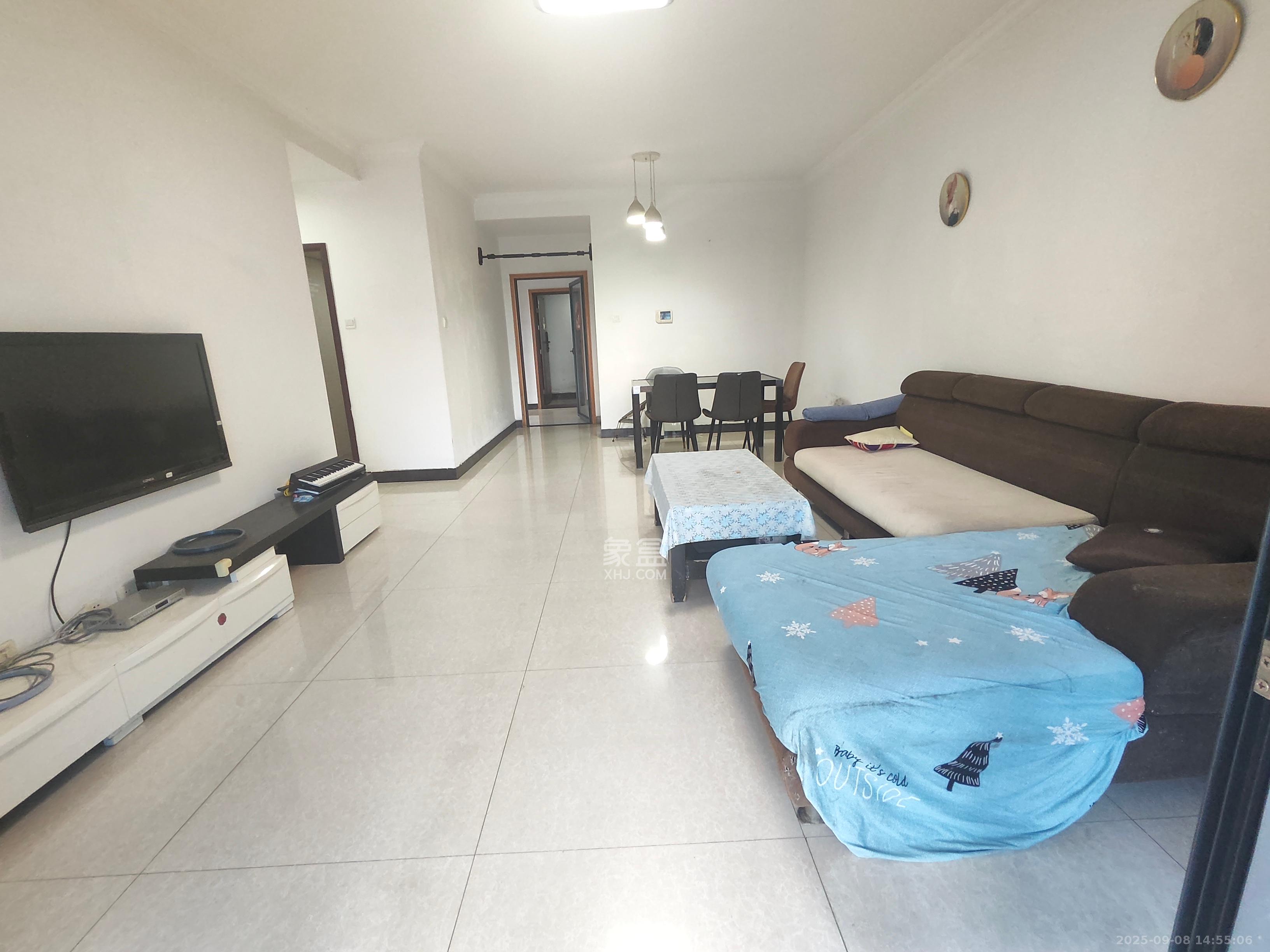 融圣国际 3室1厅2卫 3300.0元/月 融圣国际 3室1厅2卫 3300.0元/月室内图