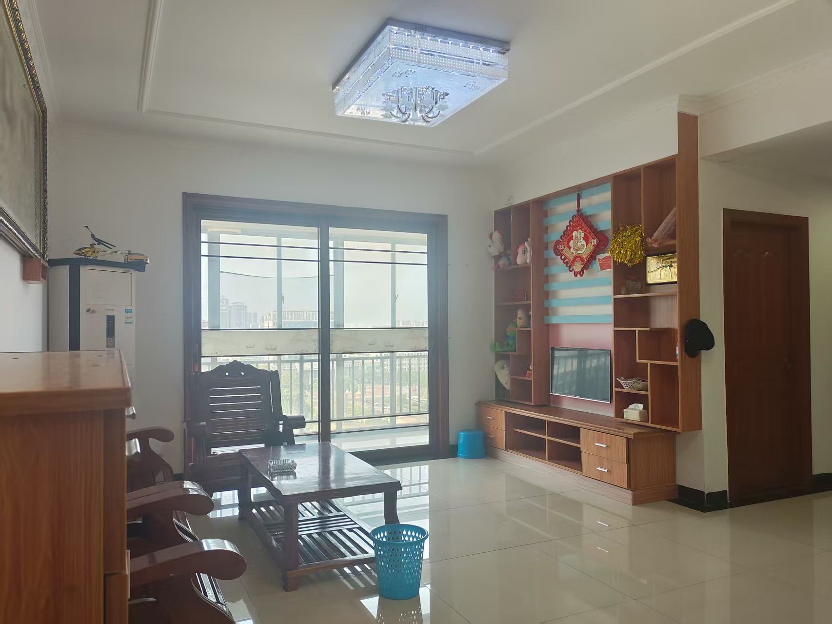 学府花园(文苑瑞景) 4室2厅2卫 1800.0元/月 学府花园(文苑瑞景) 4室2厅2卫 1800.0元/月室内图