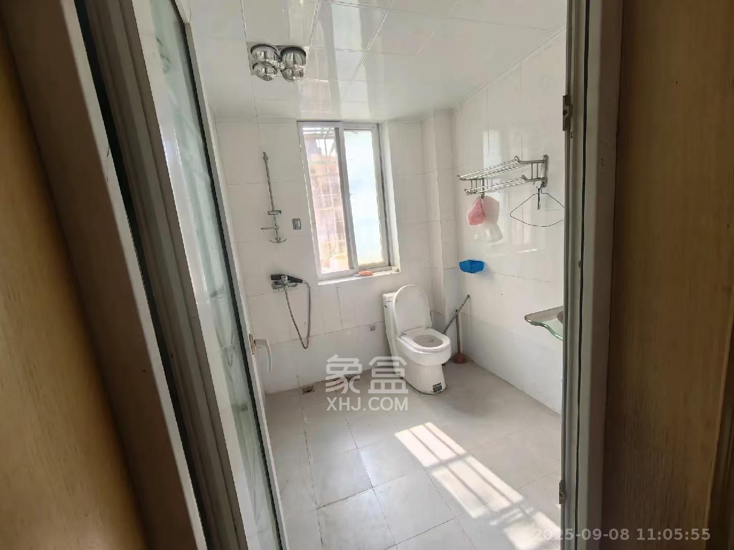 园康星都荟  3室2厅1卫    2100.0元/月室内图