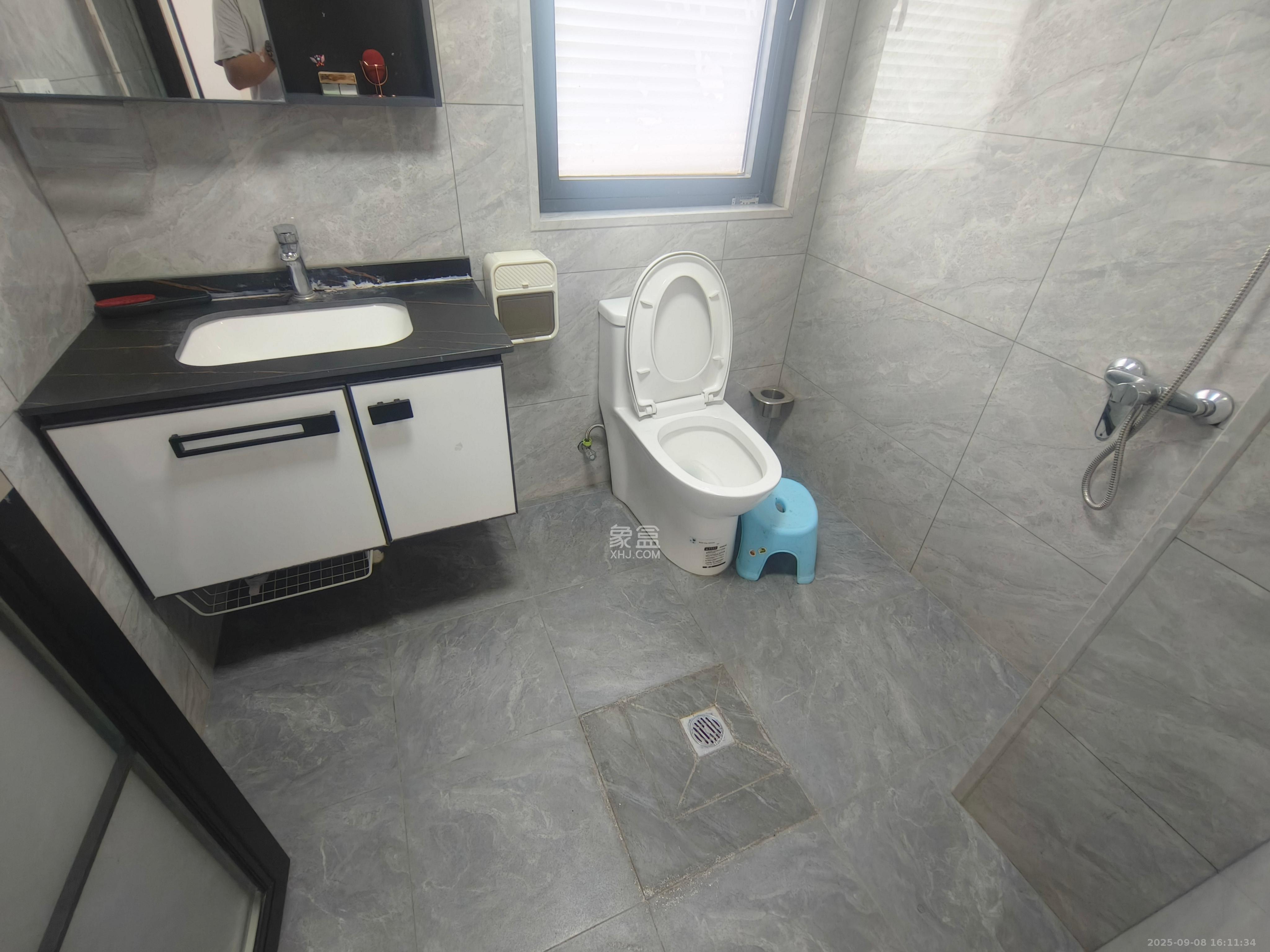 长房东旭国际 3室2厅2卫 3200.0元/月 长房东旭国际 3室2厅2卫 3200.0元/月室内图