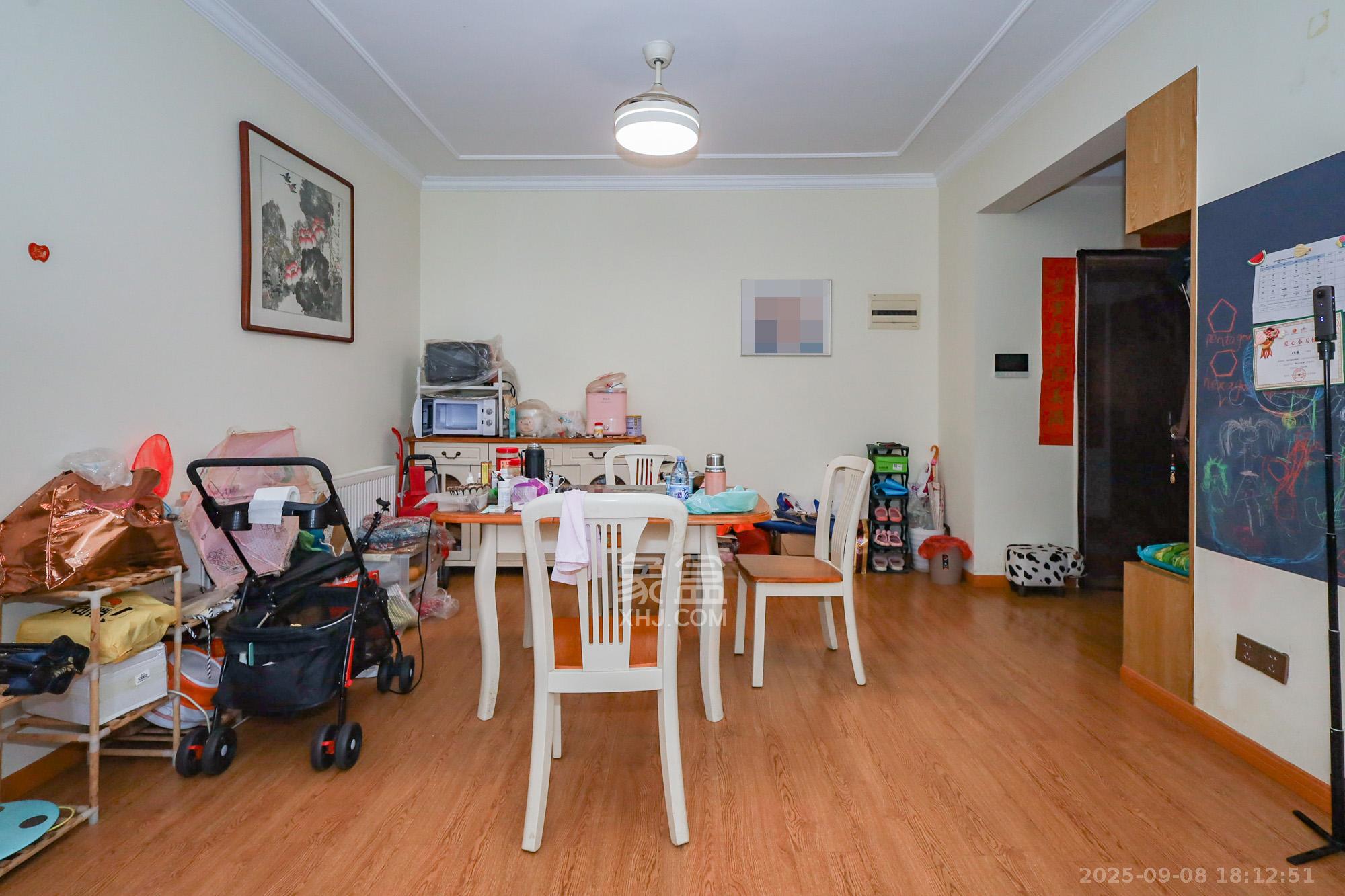 八方小区B区  3室2厅2卫    380.0万其他