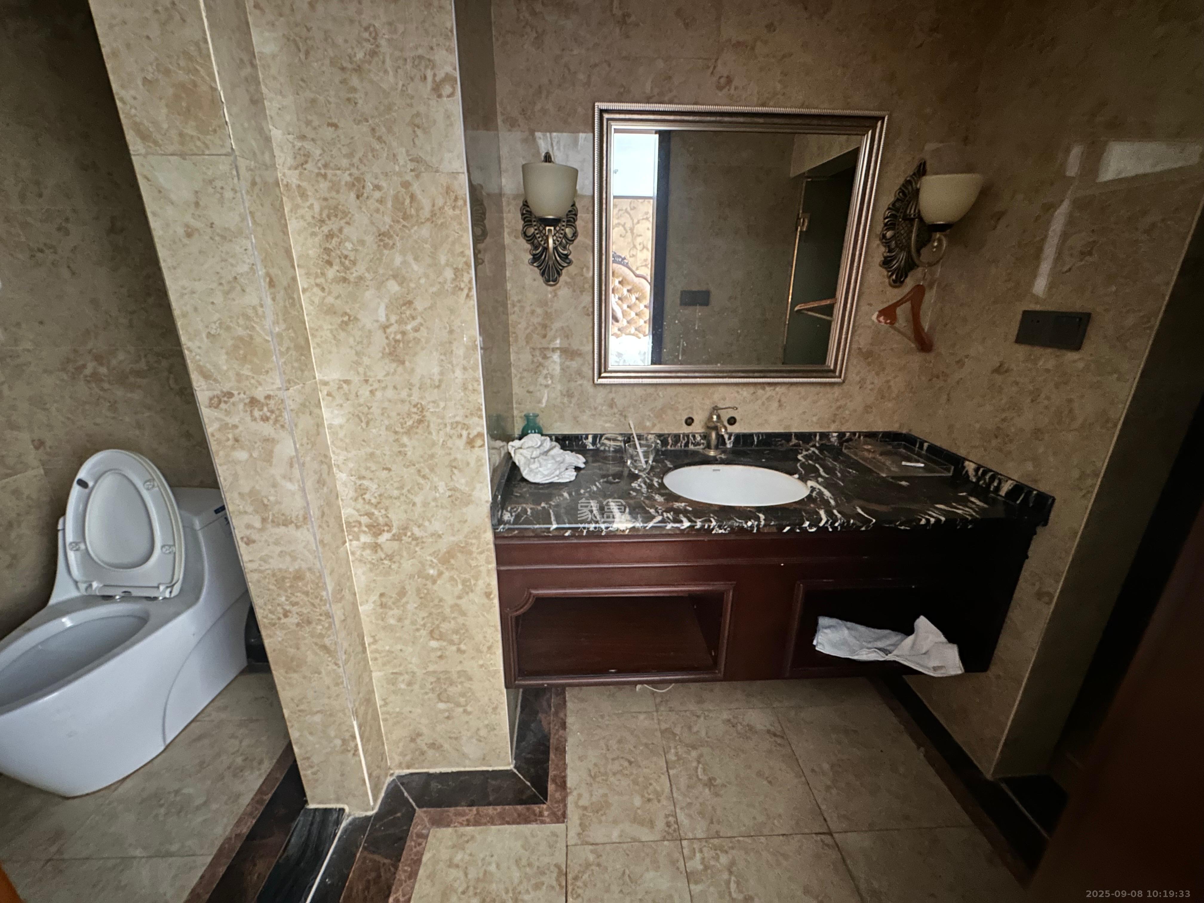 星宇V立方（旭和大厦）  1室1厅1卫    1700.0元/月室内图