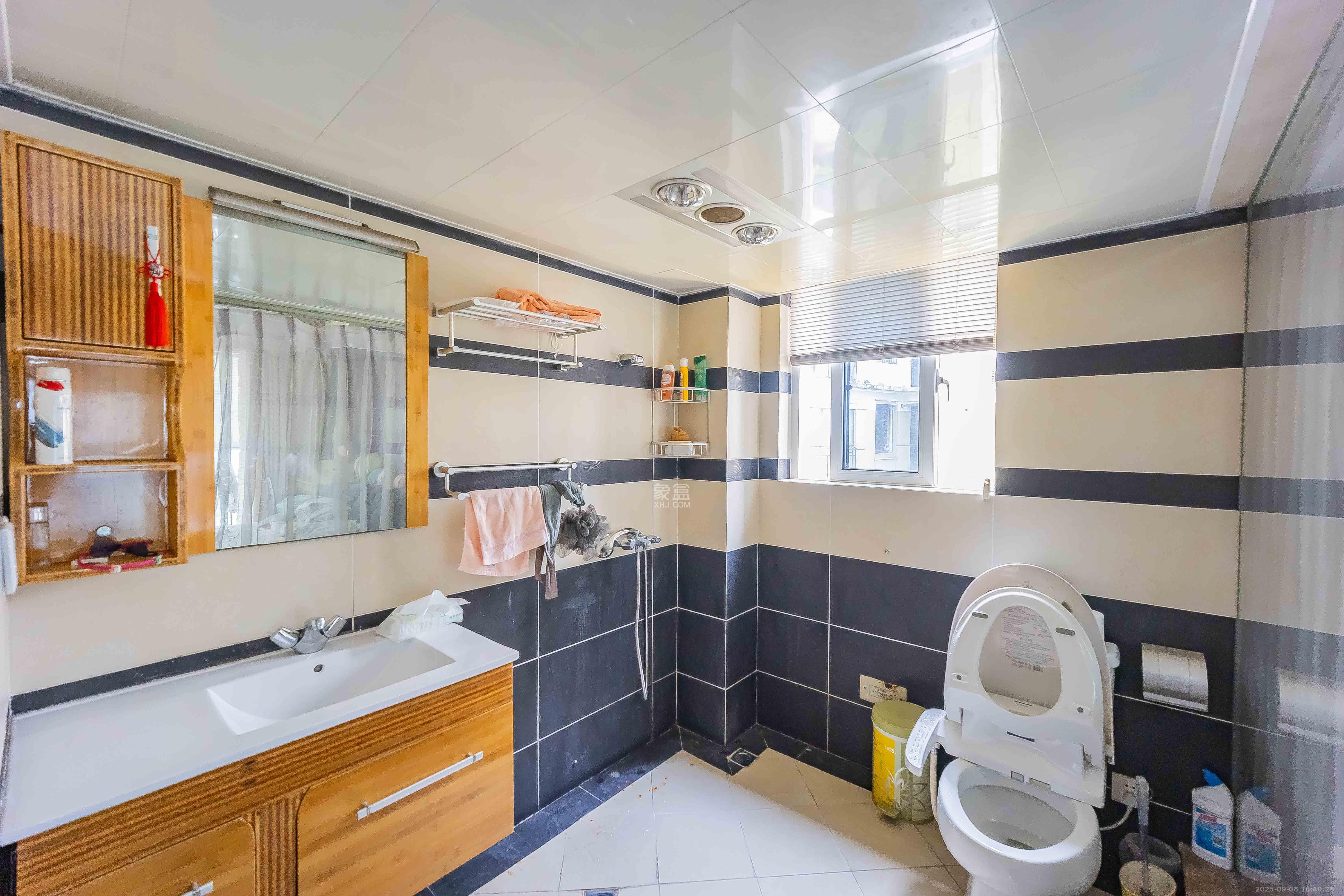 三重星都心 3室2厅2卫 3200.0元/月 三重星都心 3室2厅2卫 3200.0元/月室内图