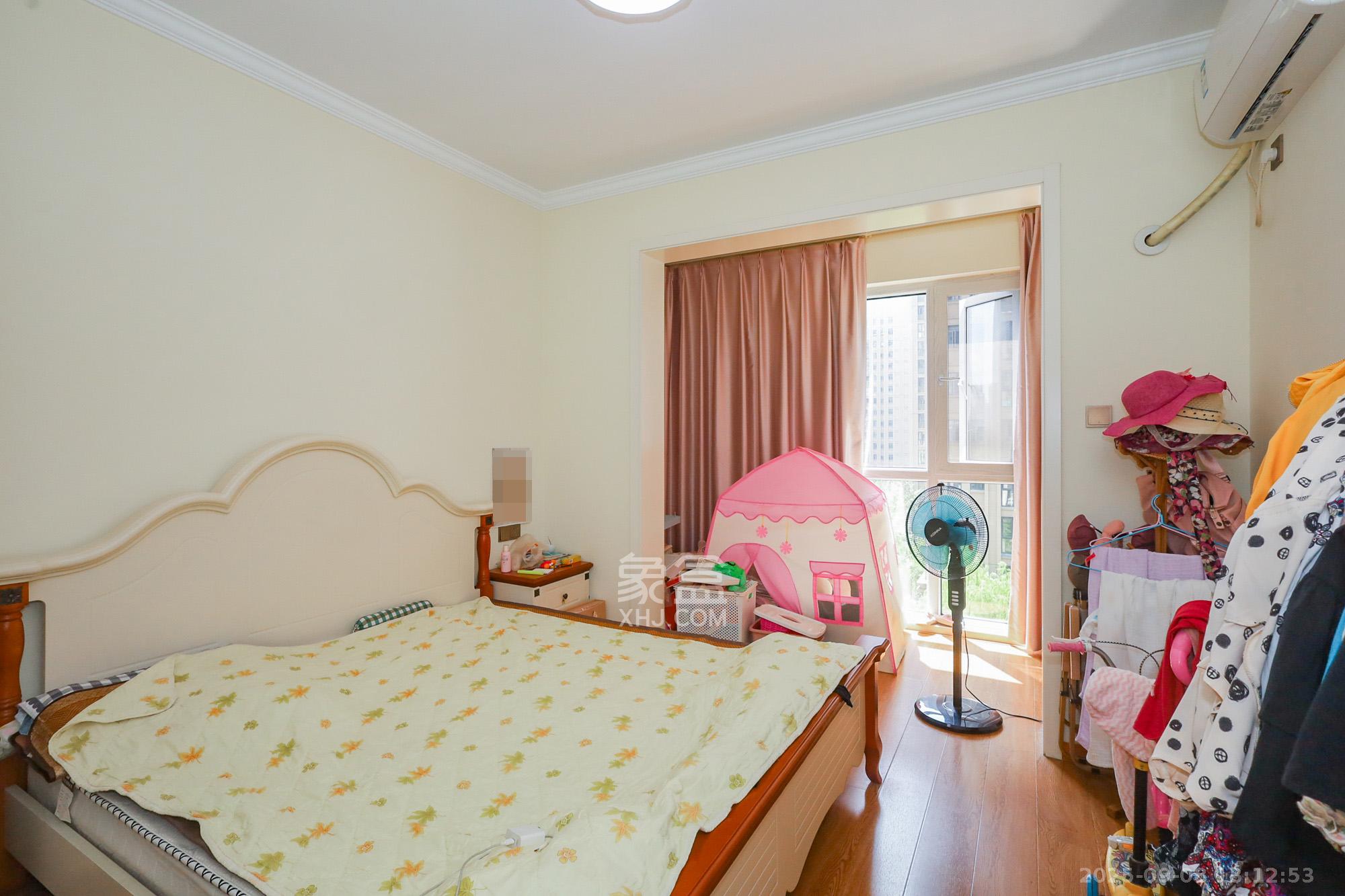 八方小区B区  3室2厅2卫    380.0万卧室