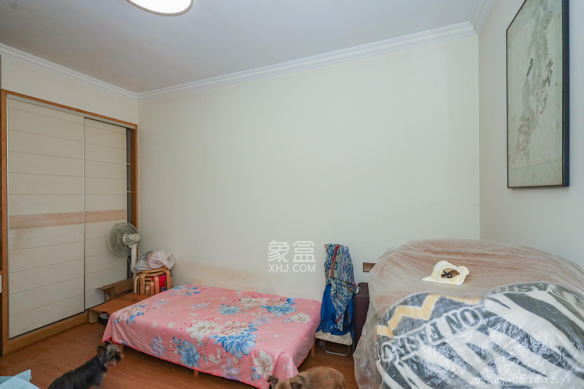 八方小区B区  3室2厅2卫    380.0万卧室