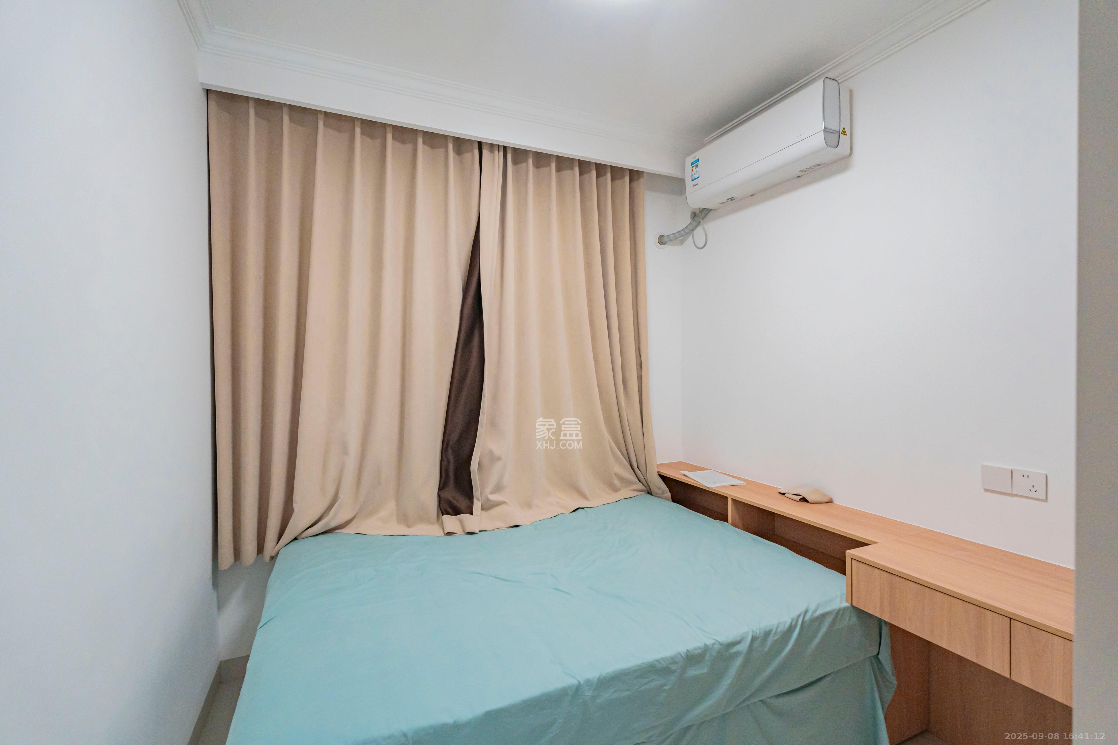 金色溪泉湾  3室2厅2卫    155.0万 金色溪泉湾  3室2厅2卫    155.0万卧室