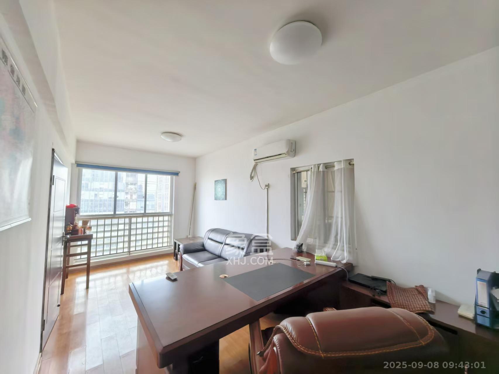 华菱新城地标  3室1厅1卫    2120.0元/月室内图