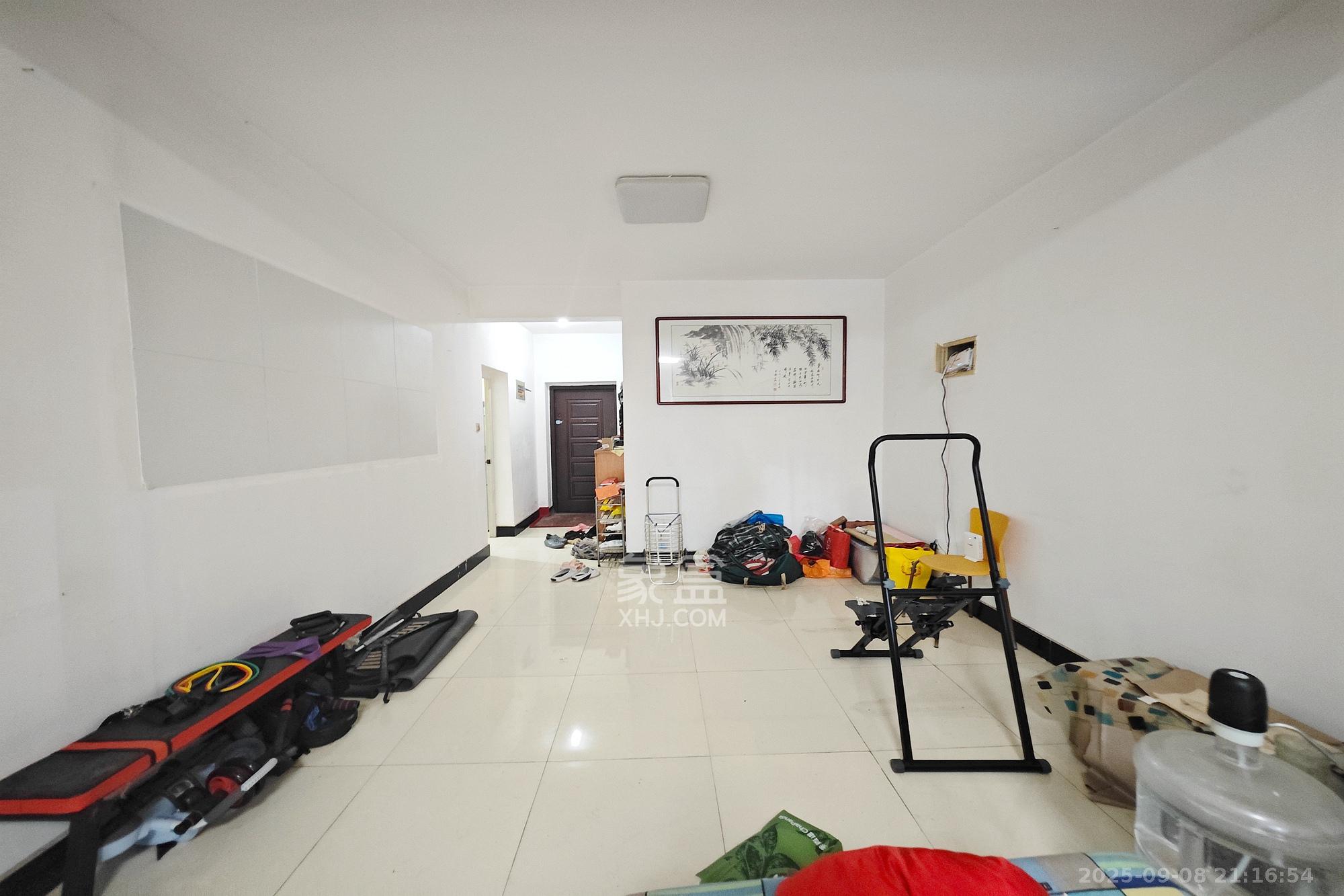 书香名邸  2室2厅1卫    82.8万客厅