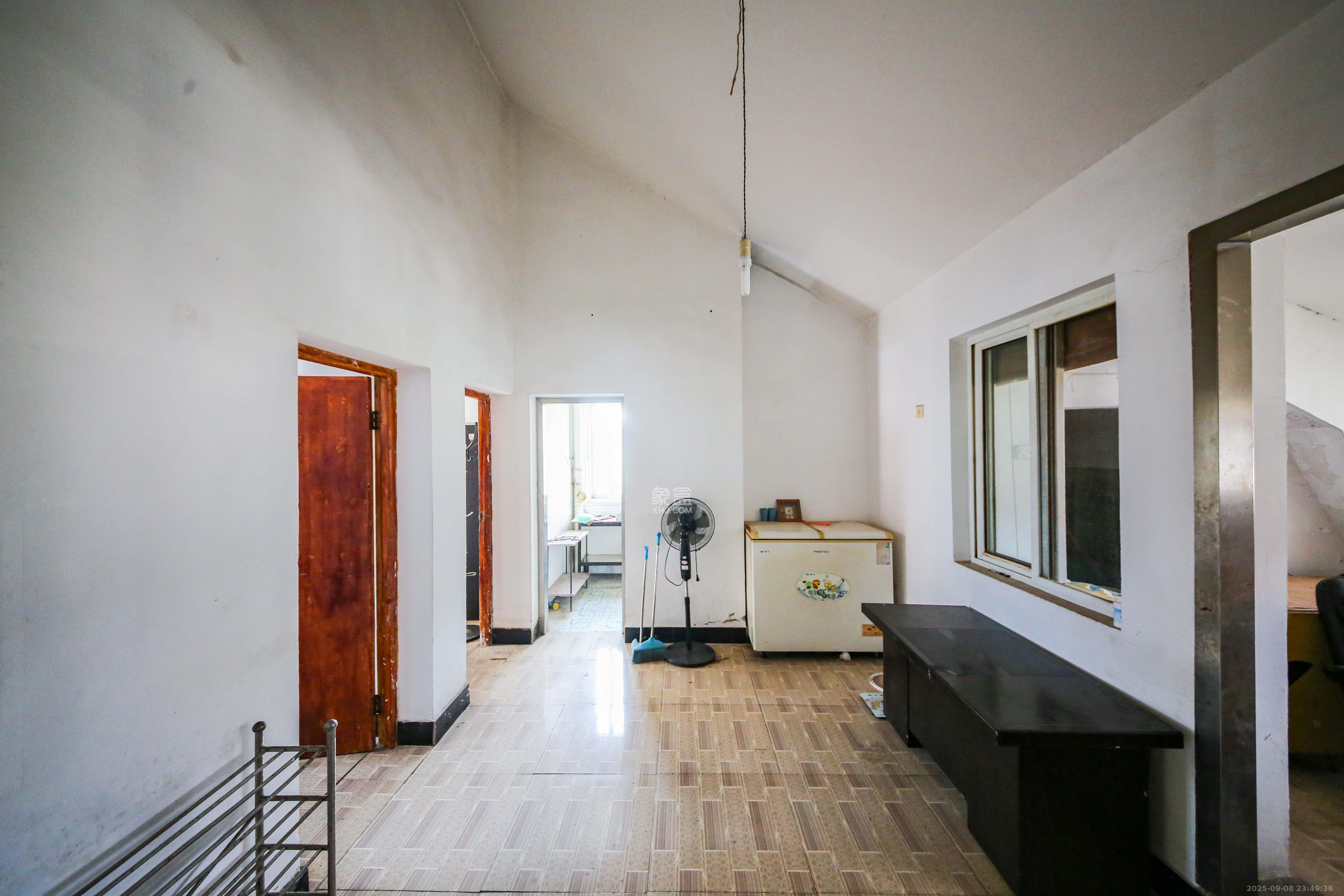 友园山庄  3室2厅1卫    45.0万 友园山庄  3室2厅1卫    45.0万