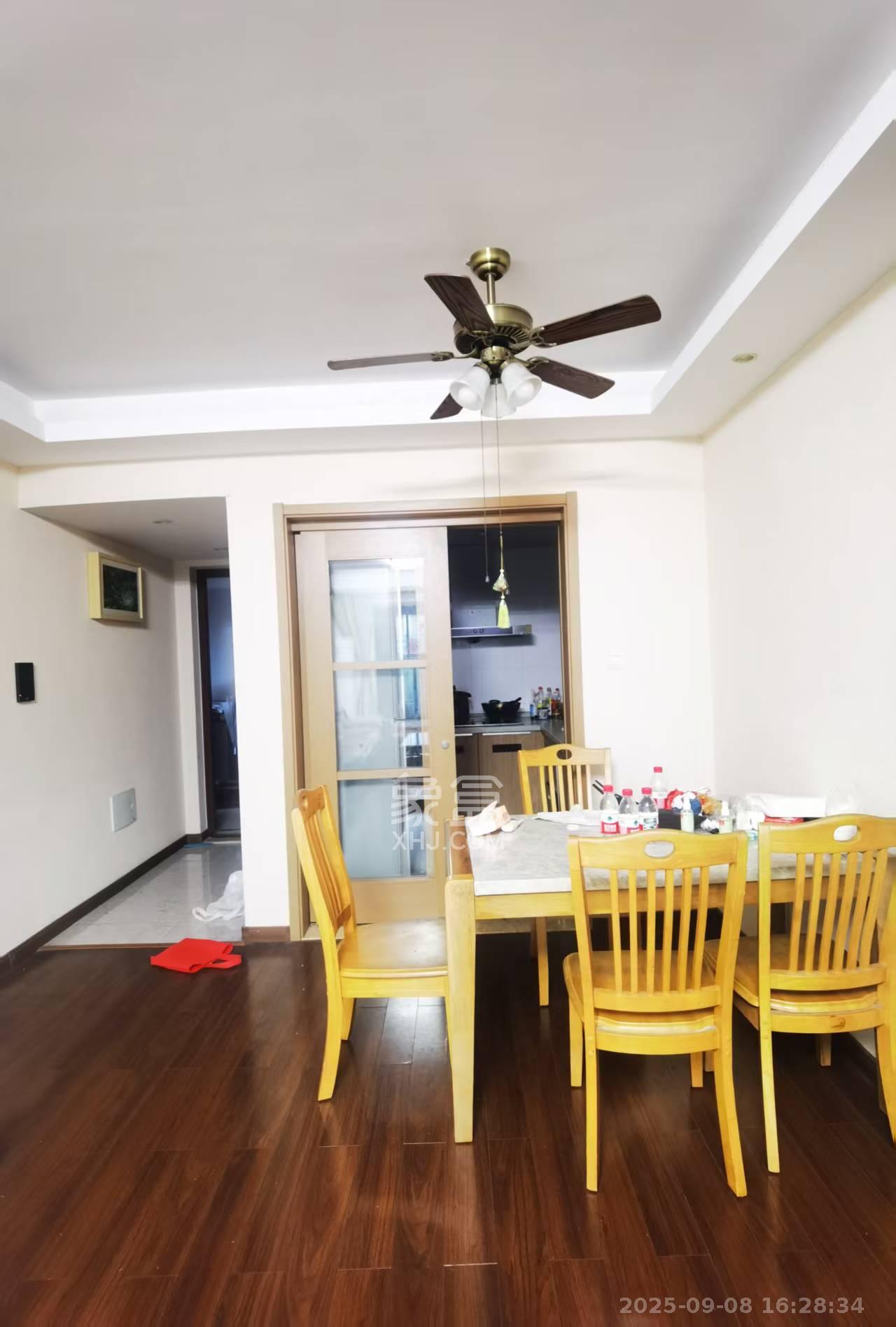 万科白鹭郡 3室2厅1卫 2400.0元/月 万科白鹭郡 3室2厅1卫 2400.0元/月室内图