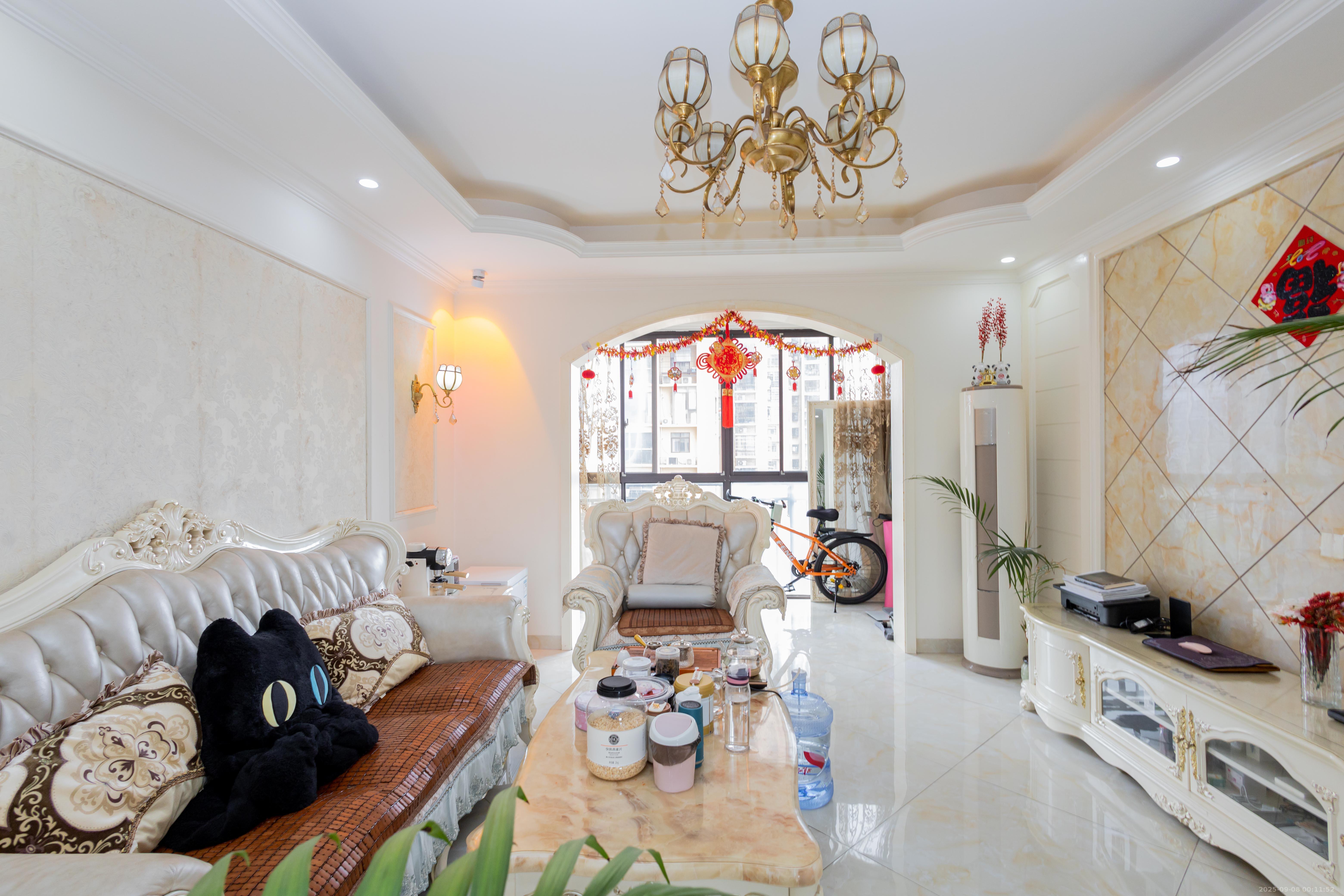 三景华御 2室2厅1卫 59.8万 三景华御 2室2厅1卫 59.8万客厅