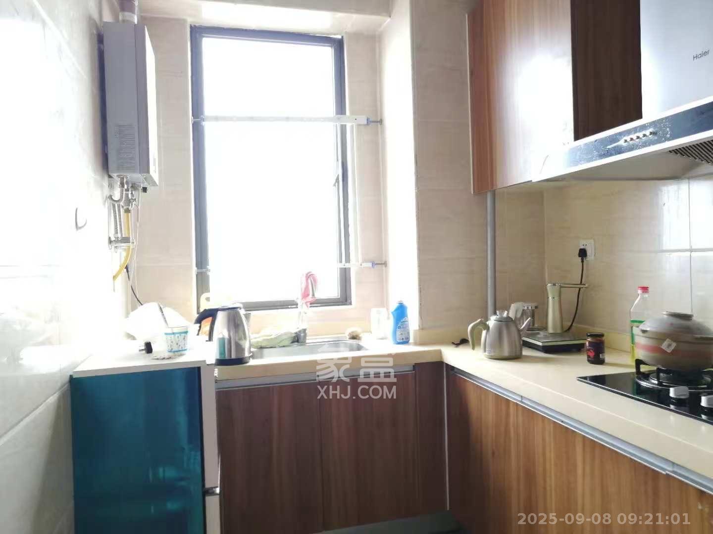 麓谷小镇 1室2厅1卫 2200.0元/月 麓谷小镇 1室2厅1卫 2200.0元/月室内图