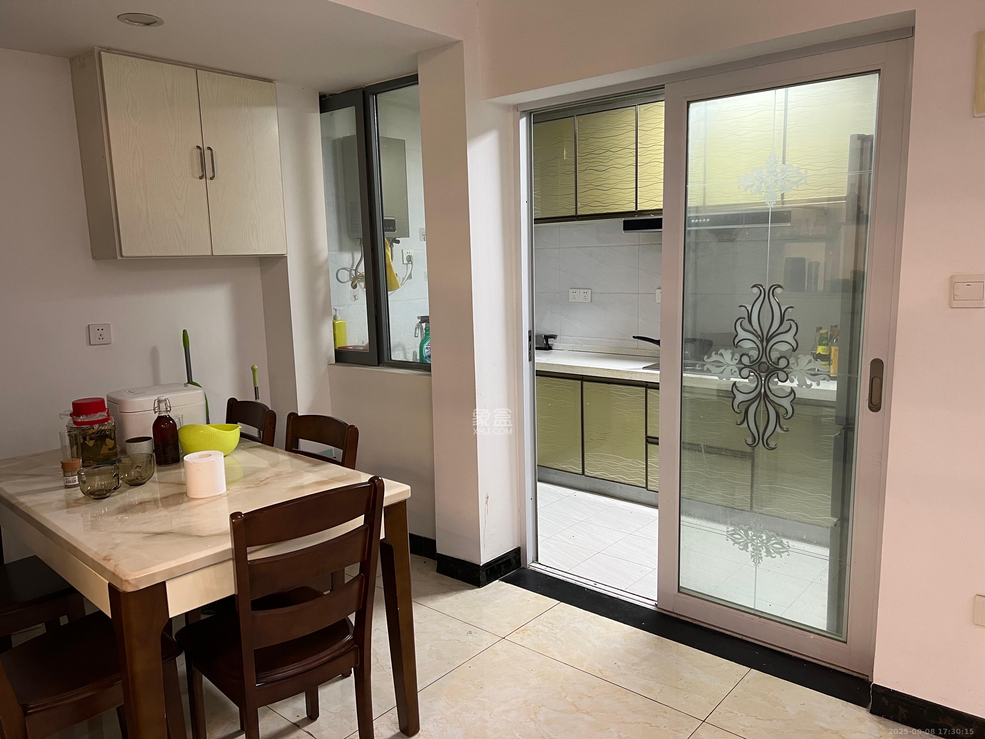 嘉宇盛世华章 3室2厅1卫 3000.0元/月 嘉宇盛世华章 3室2厅1卫 3000.0元/月室内图