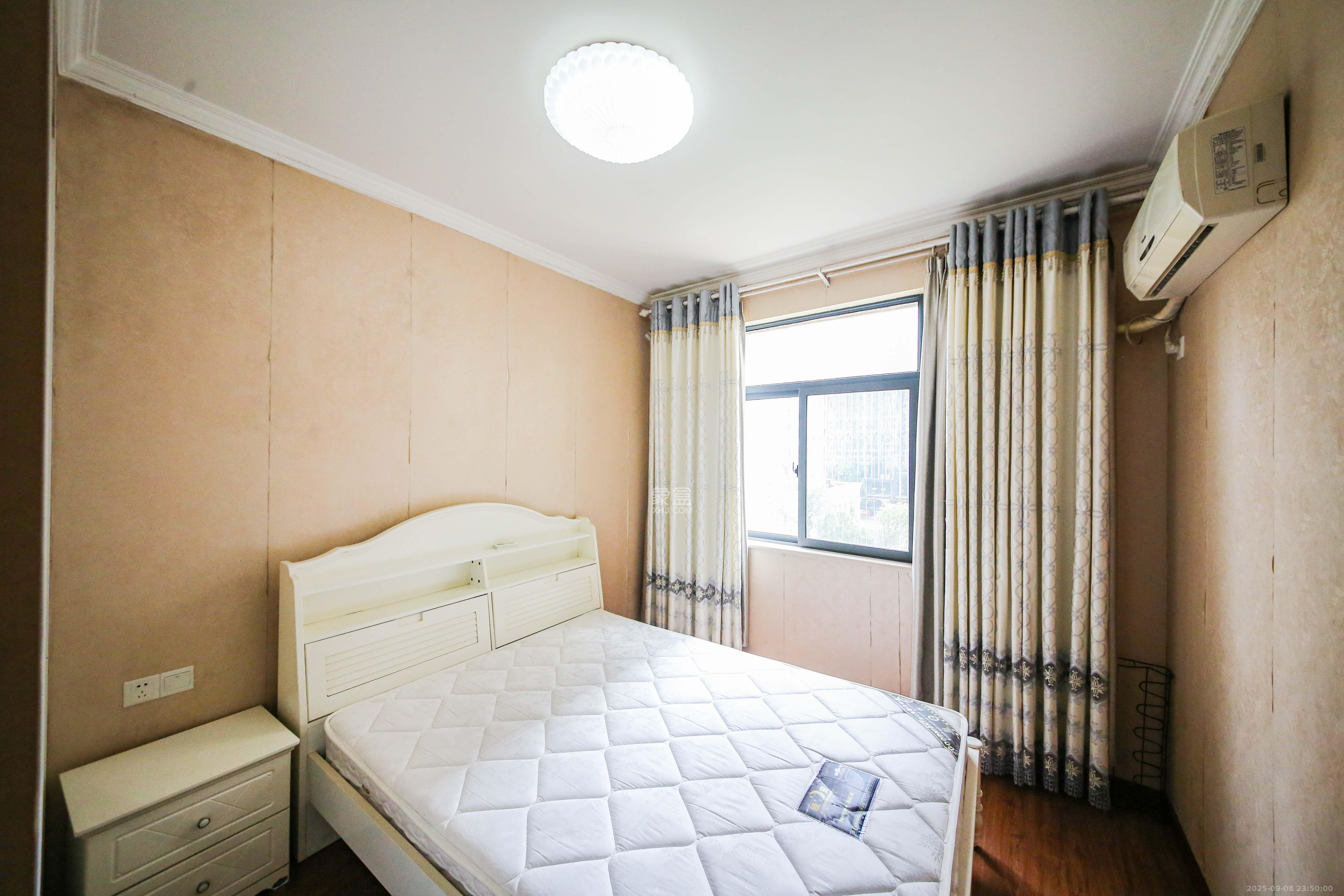 青园  3室2厅2卫    143.8万 青园  3室2厅2卫    143.8万卧室