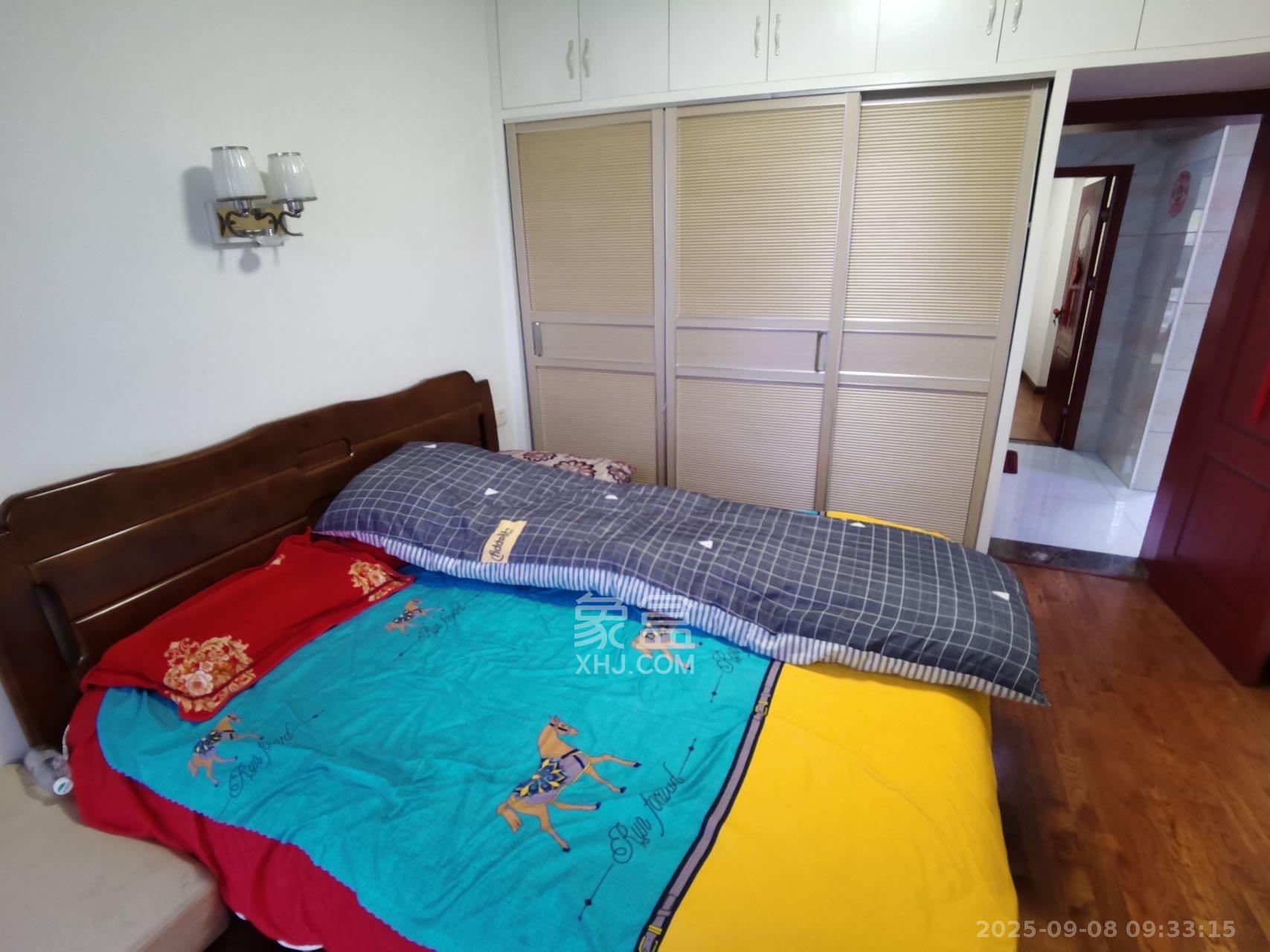 欧莱雅郡  3室2厅1卫    2000.0元/月 欧莱雅郡  3室2厅1卫    2000.0元/月室内图