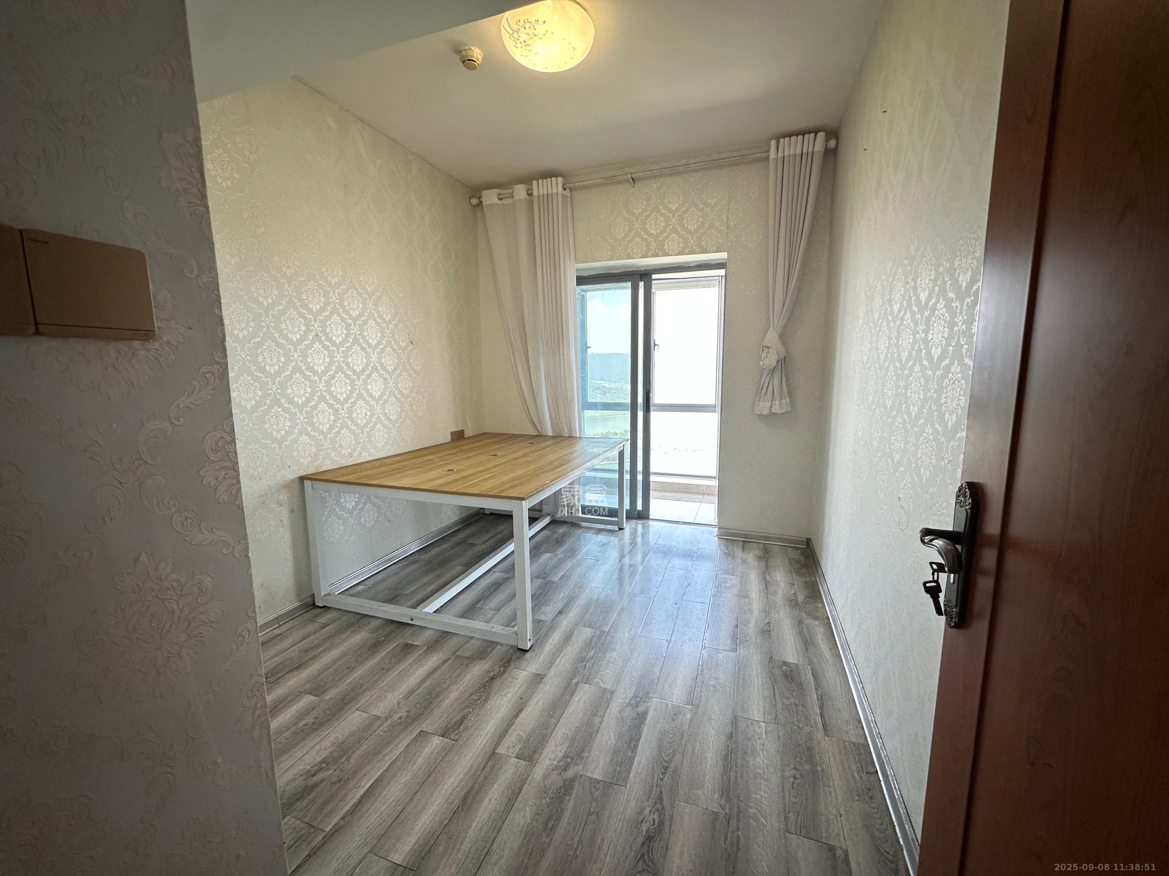 保利国际广场  1室2厅1卫    4500.0元/月室内图