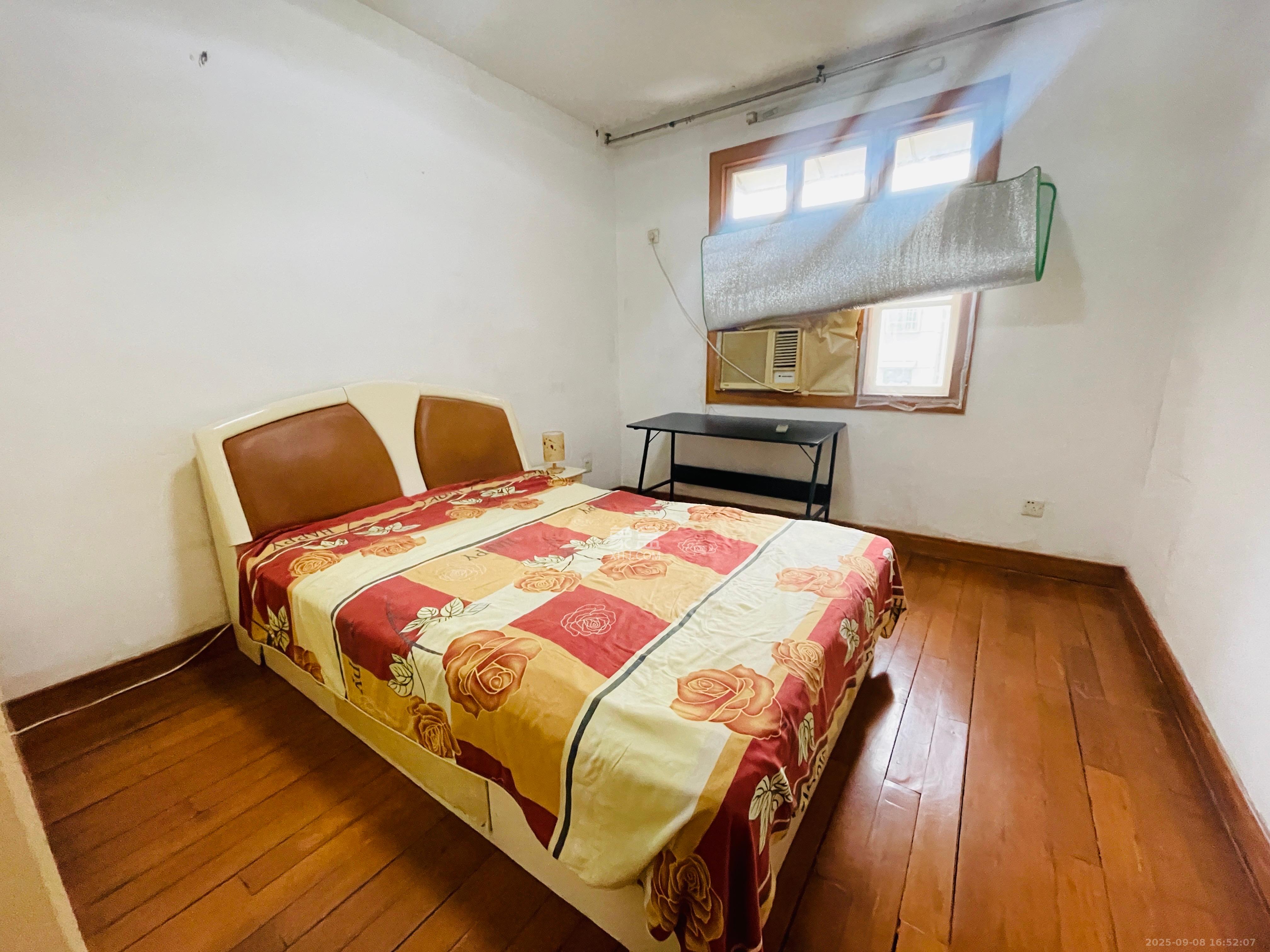 岳银小区(一二三五村) 2室2厅1卫 1600.0元/月 岳银小区(一二三五村) 2室2厅1卫 1600.0元/月室内图