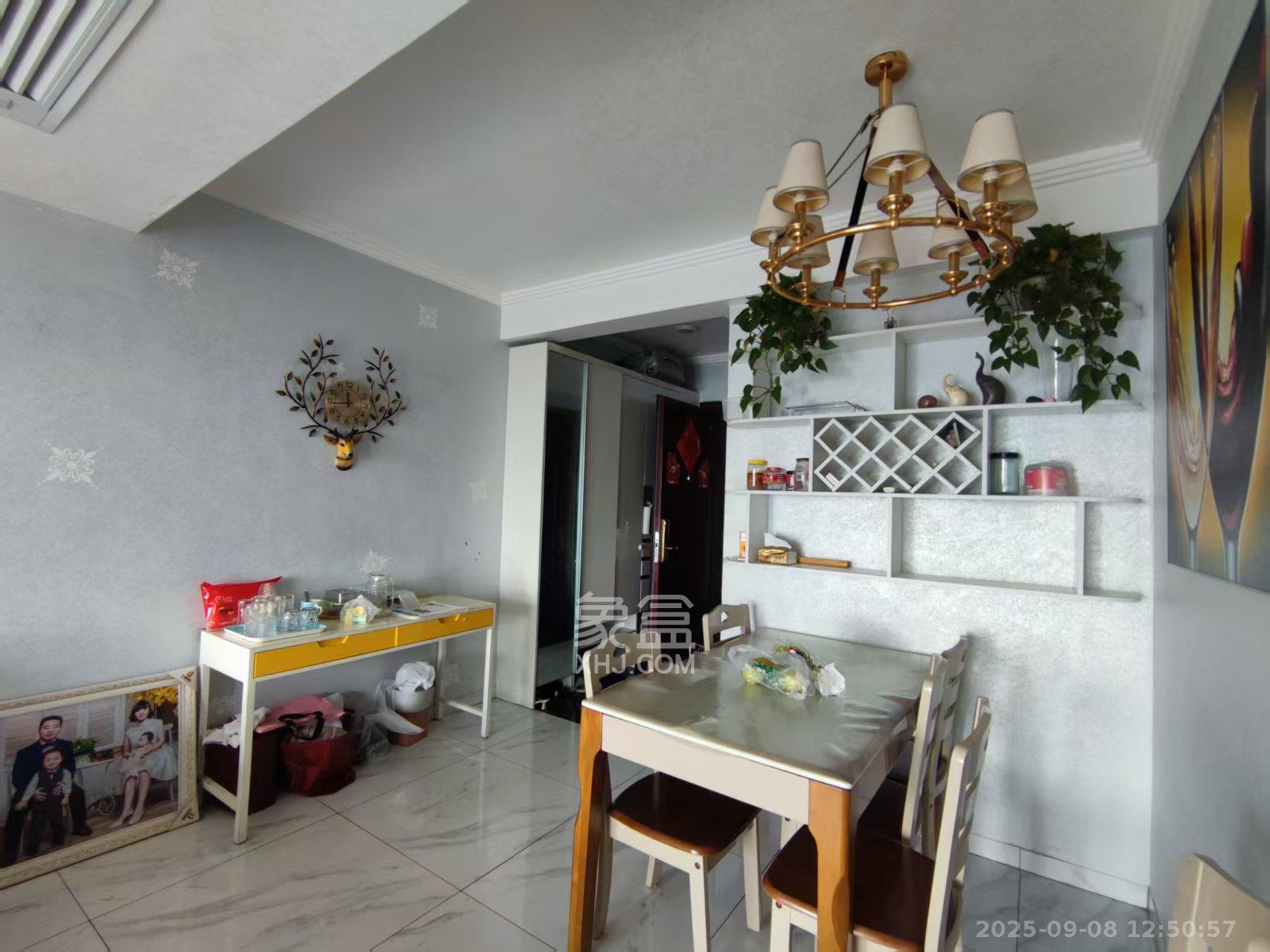 碧桂园中央花园 3室2厅2卫 3200.0元/月 碧桂园中央花园 3室2厅2卫 3200.0元/月室内图