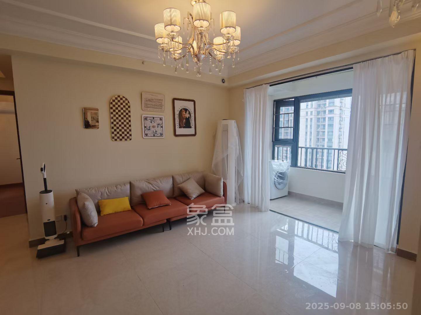 恒大翡翠华庭 2室2厅1卫 1680.00元/月 恒大翡翠华庭 2室2厅1卫 1680.00元/月室内图