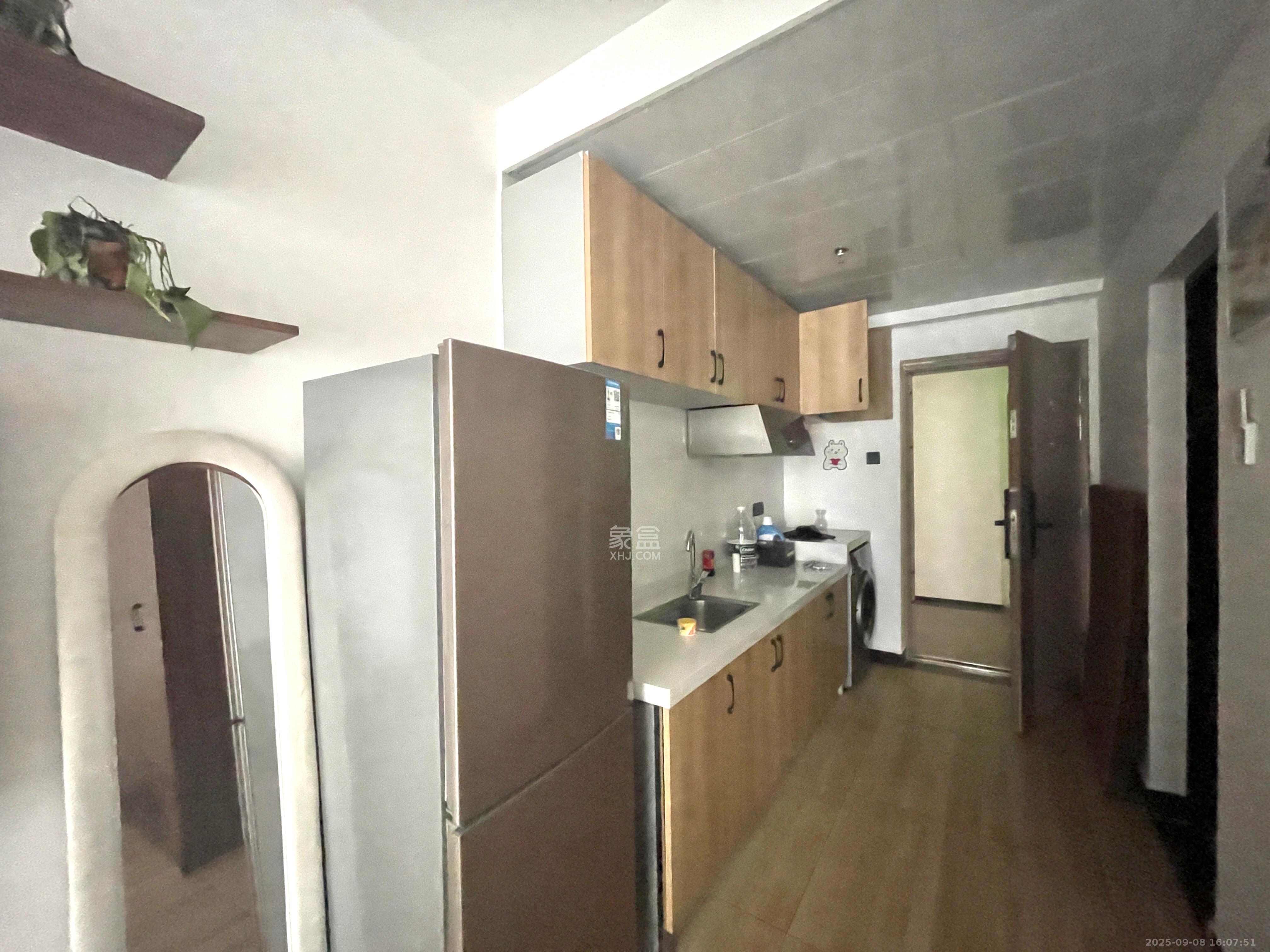 力高凤凰新天 1室0厅0卫 1700.0元/月 力高凤凰新天 1室0厅0卫 1700.0元/月室内图