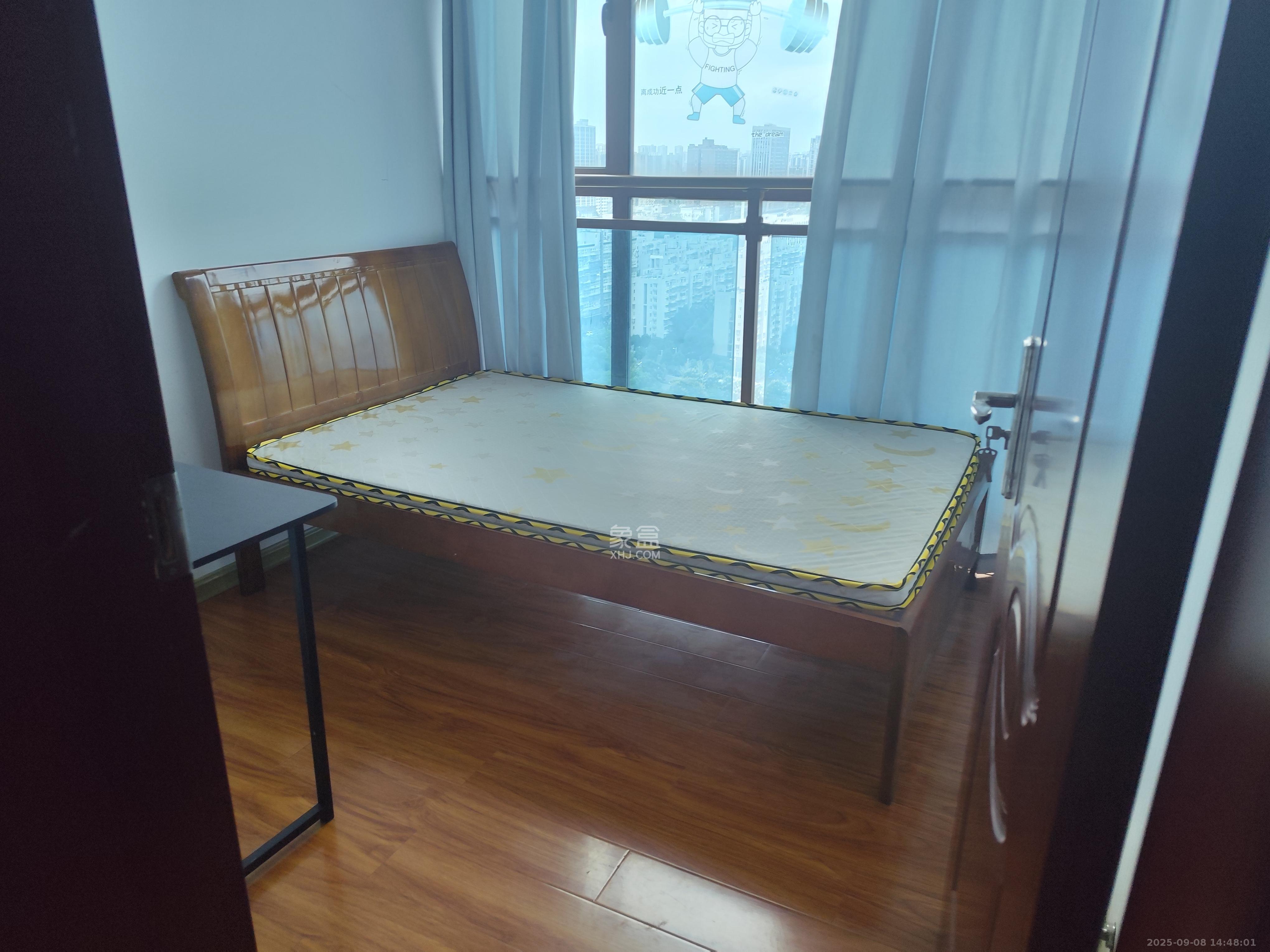 万里时代  2室2厅1卫    2500.0元/月室内图