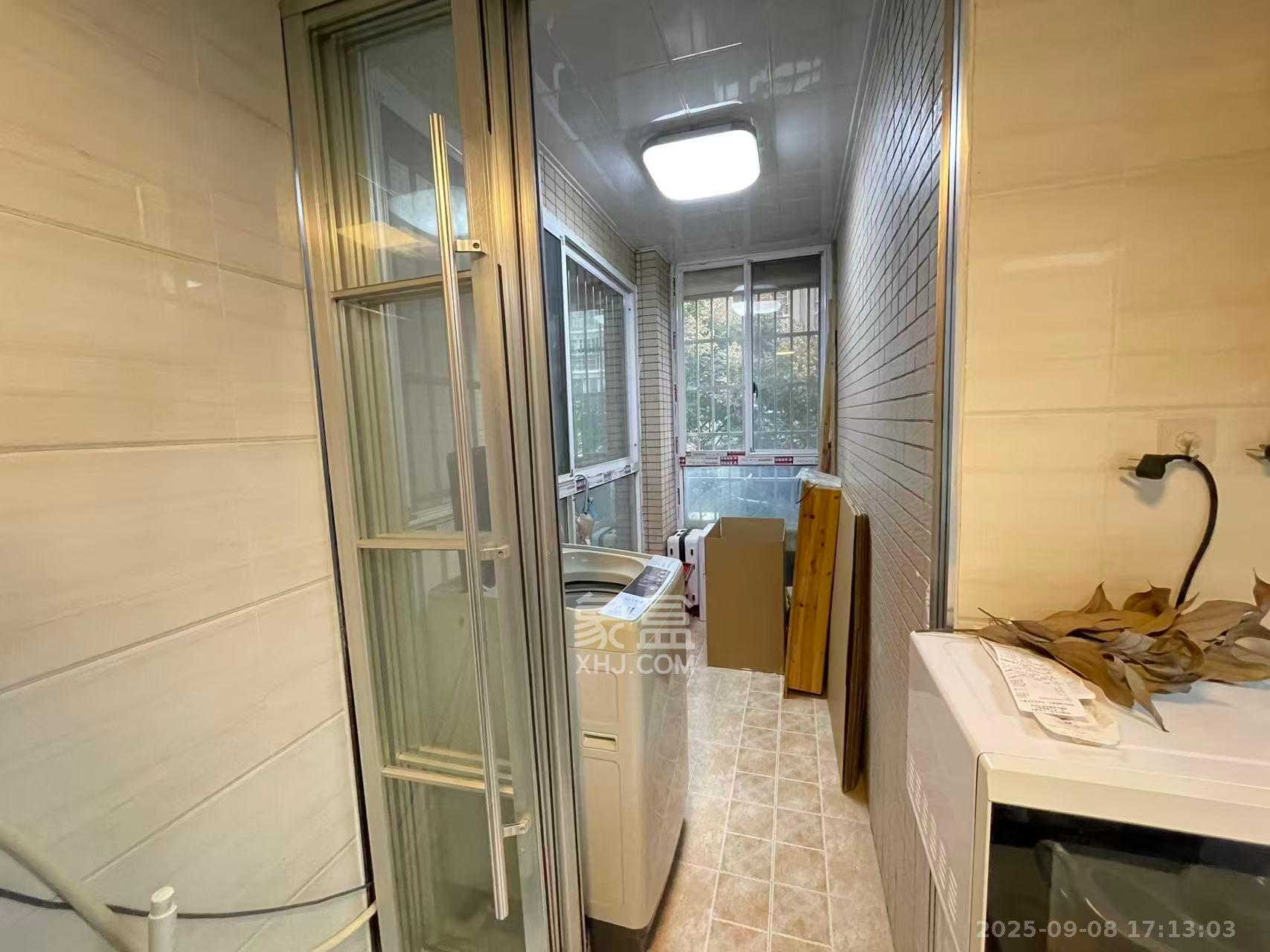 城市山水豪园(山水城市风景) 3室2厅2卫 2700.0元/月 城市山水豪园(山水城市风景) 3室2厅2卫 2700.0元/月室内图