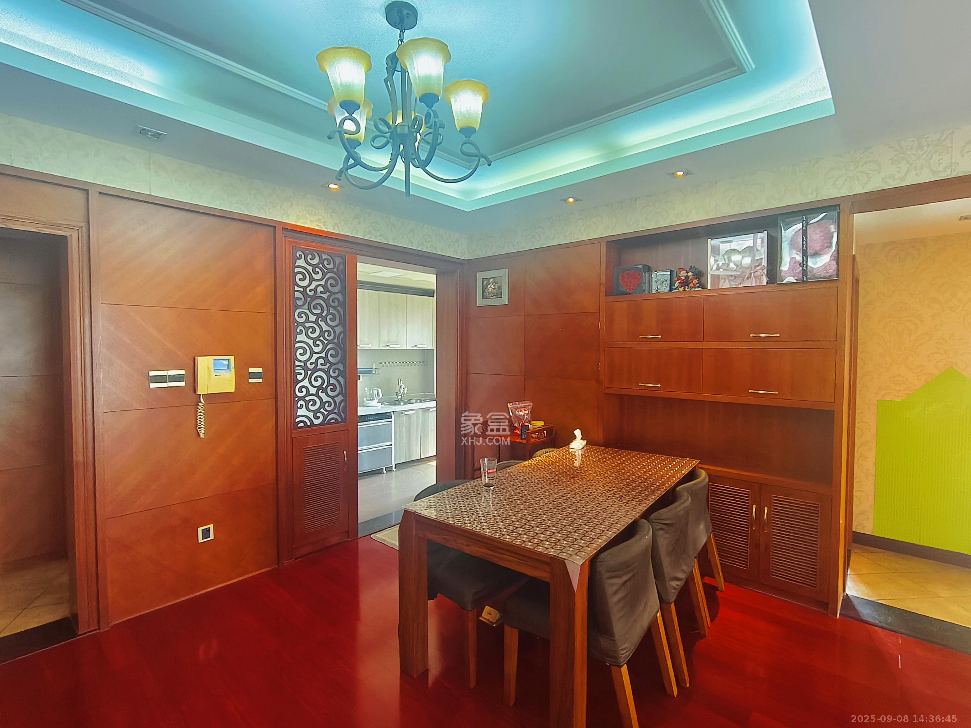 金麓国际 4室2厅2卫 3800.0元/月 金麓国际 4室2厅2卫 3800.0元/月室内图