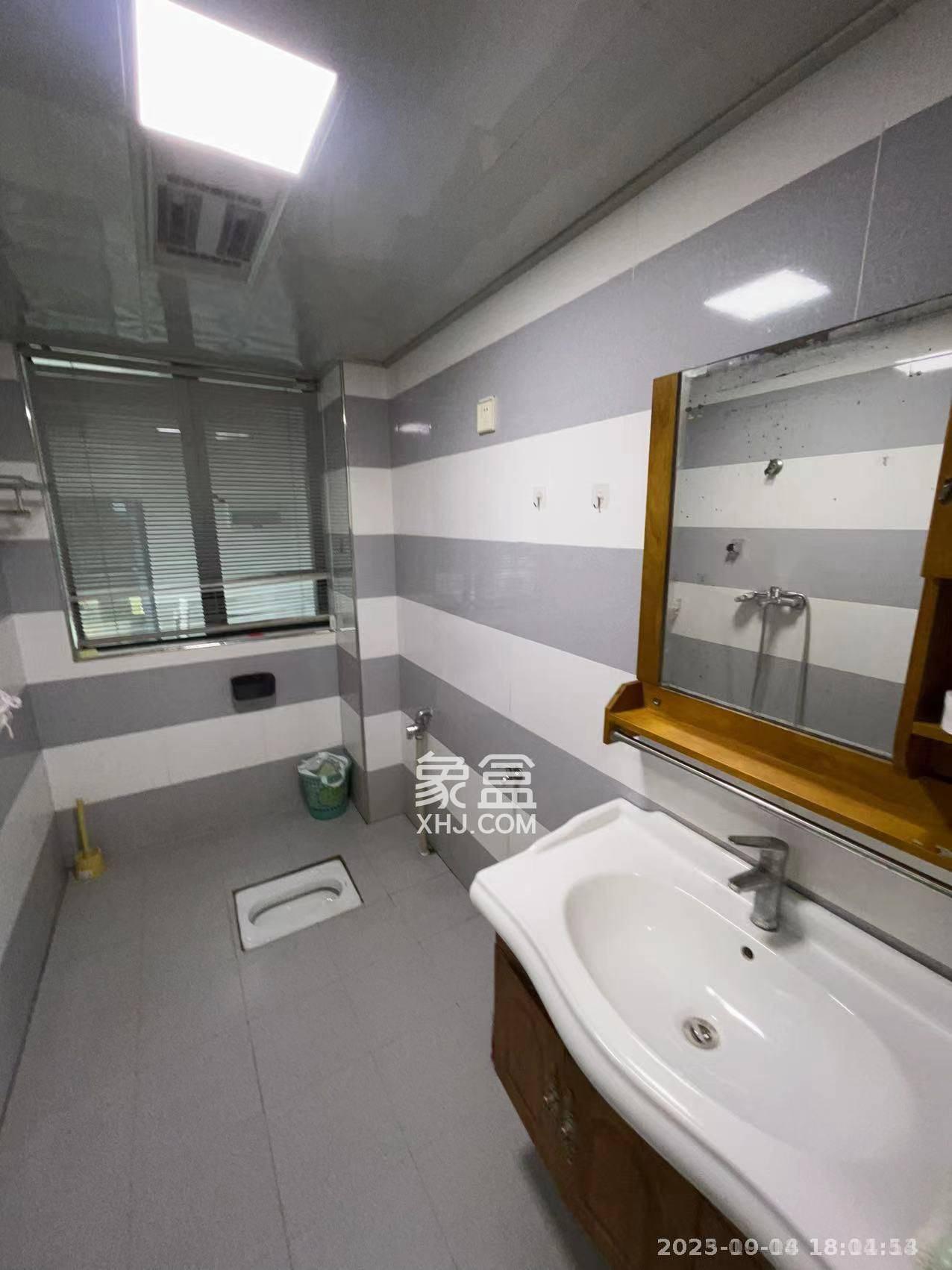 融圣国际  3室2厅2卫    2800.0元/月 融圣国际  3室2厅2卫    2800.0元/月室内图