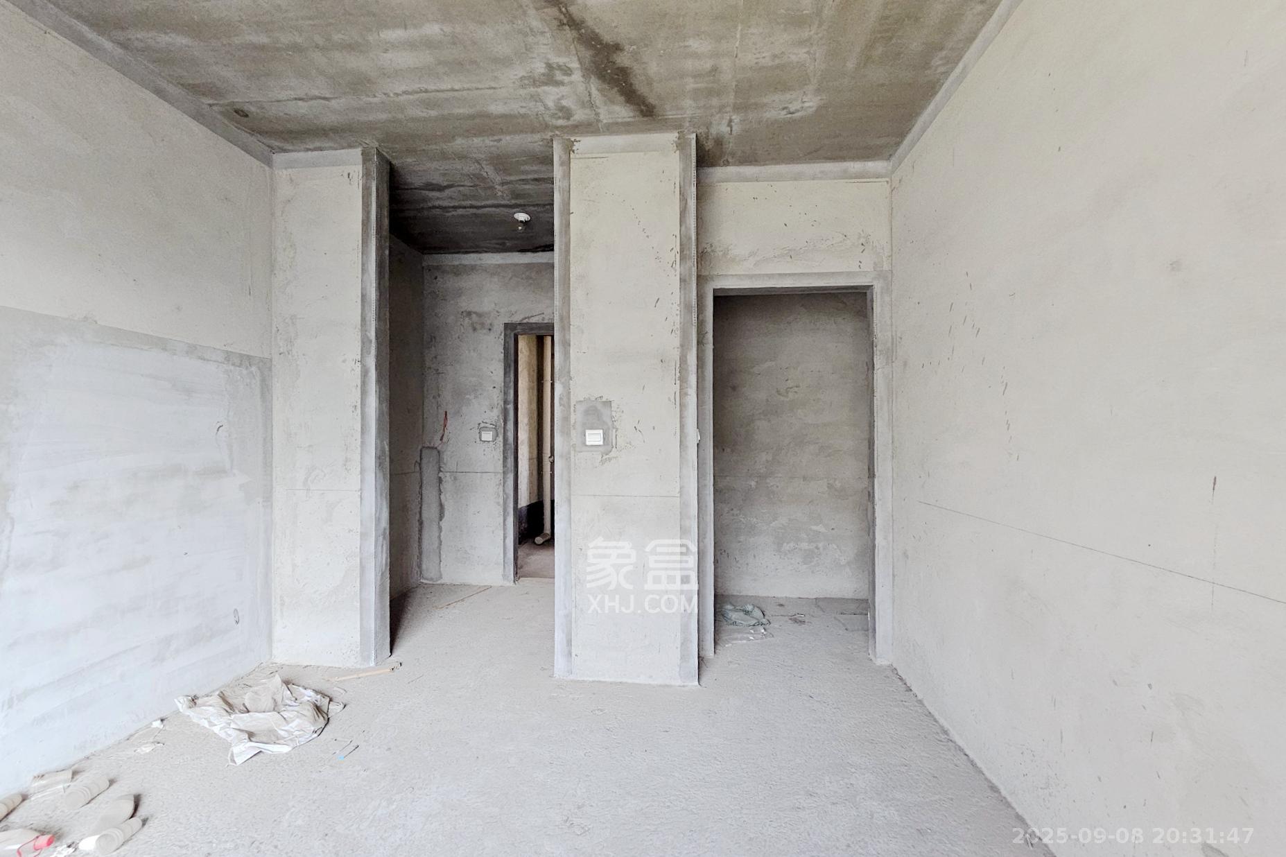 明昇壹城（明昇时代广场）一期  6室2厅4卫    388.0万卧室