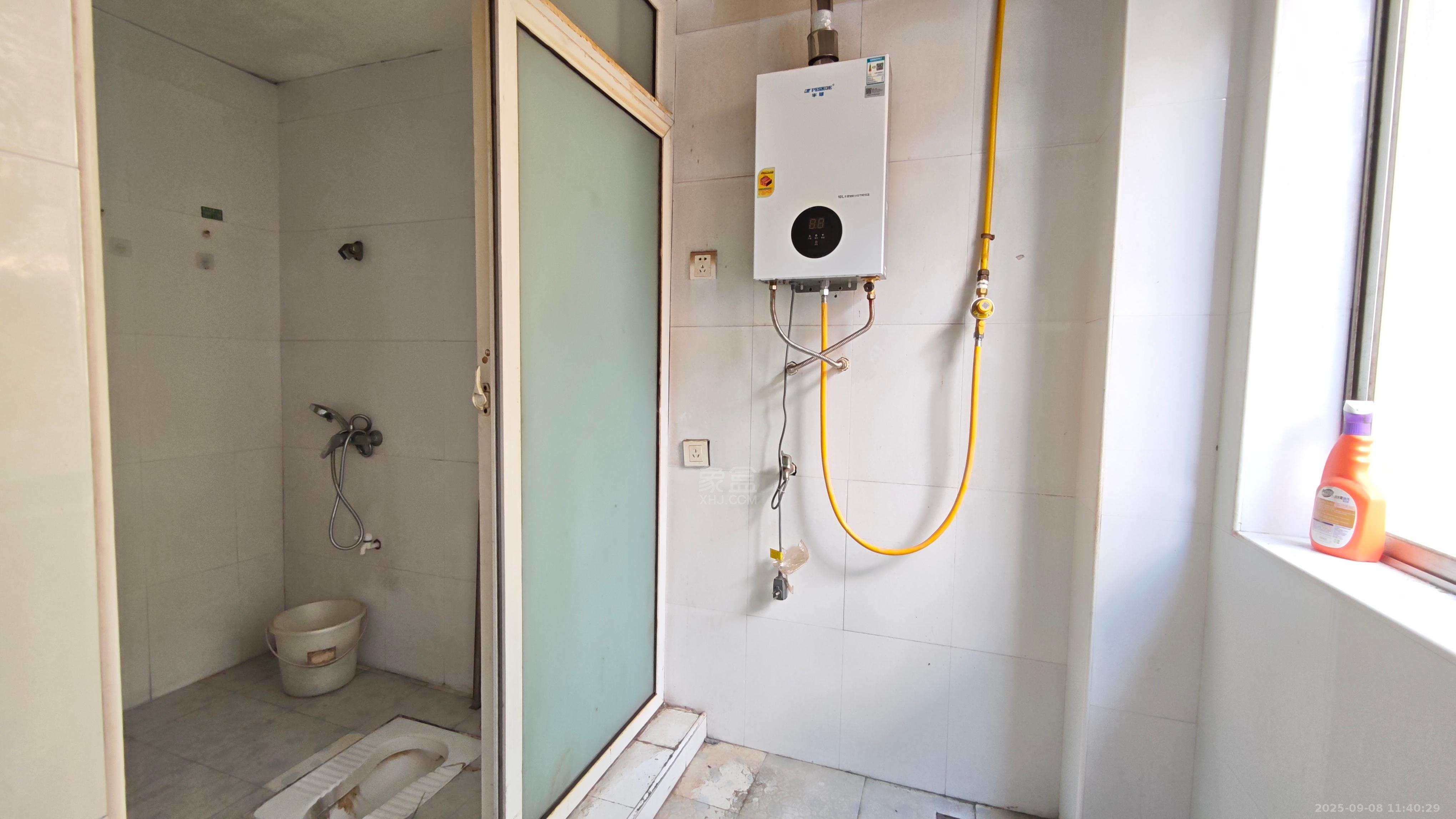 君逸康和 3室2厅2卫 1300.0元/月 君逸康和 3室2厅2卫 1300.0元/月室内图