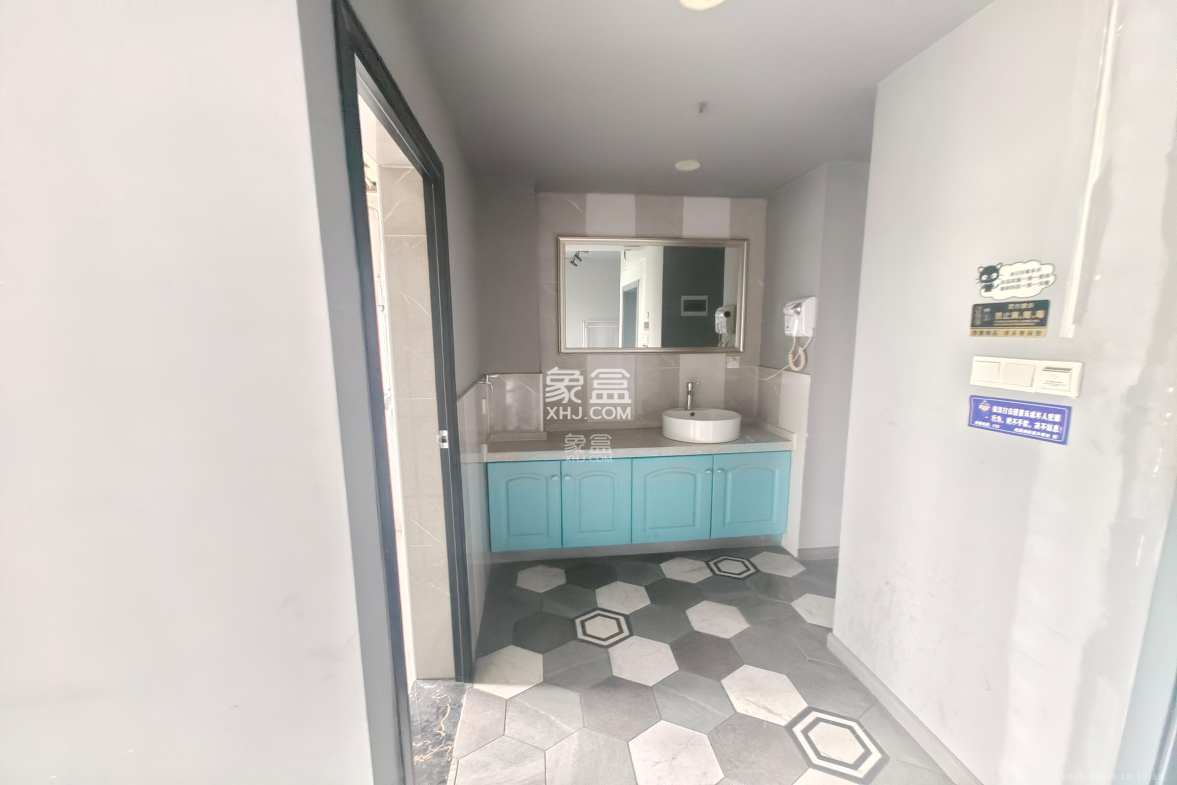 郡原广场 1室1厅1卫 1100.0元/月 郡原广场 1室1厅1卫 1100.0元/月室内图