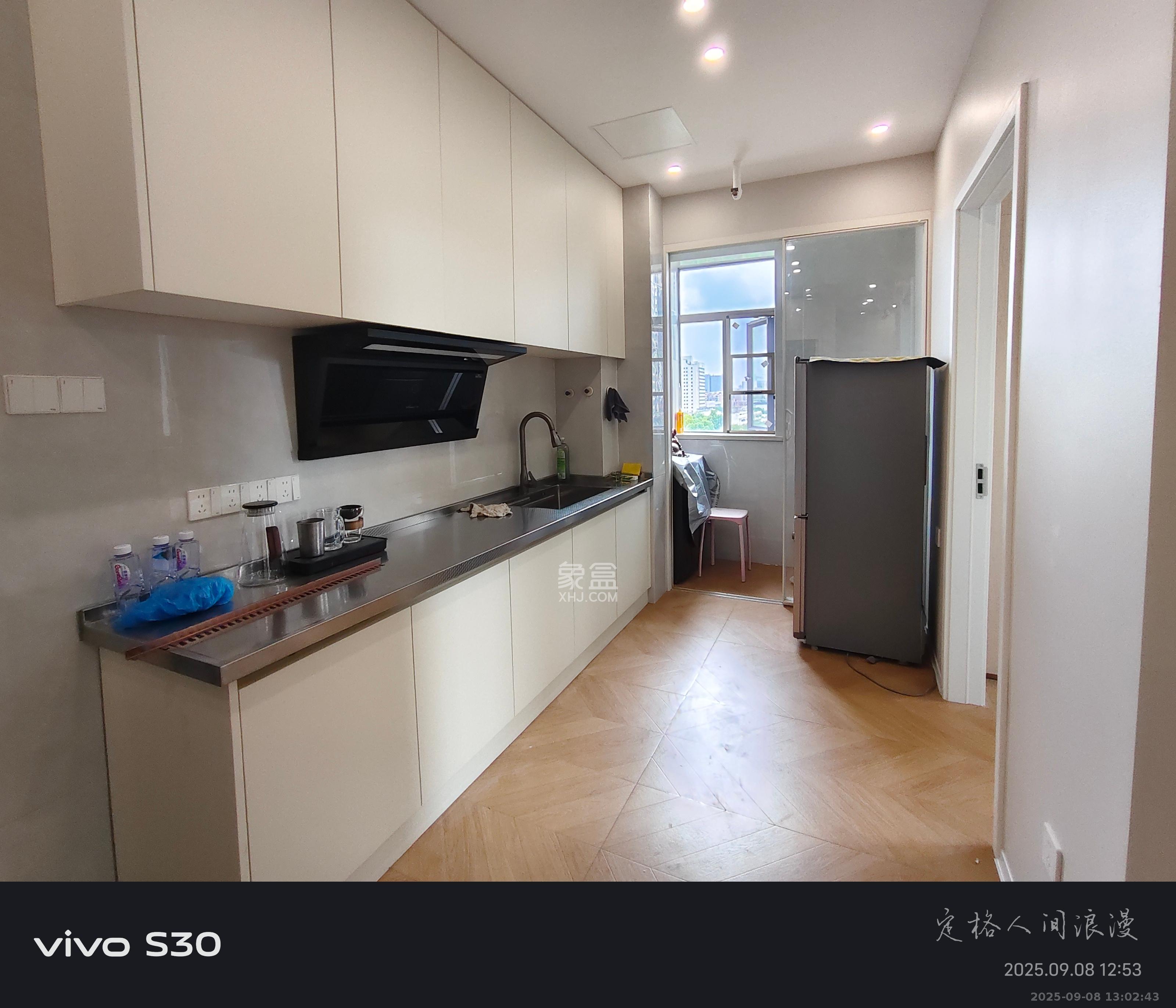 昊天大厦  2室1厅1卫    2800.0元/月室内图