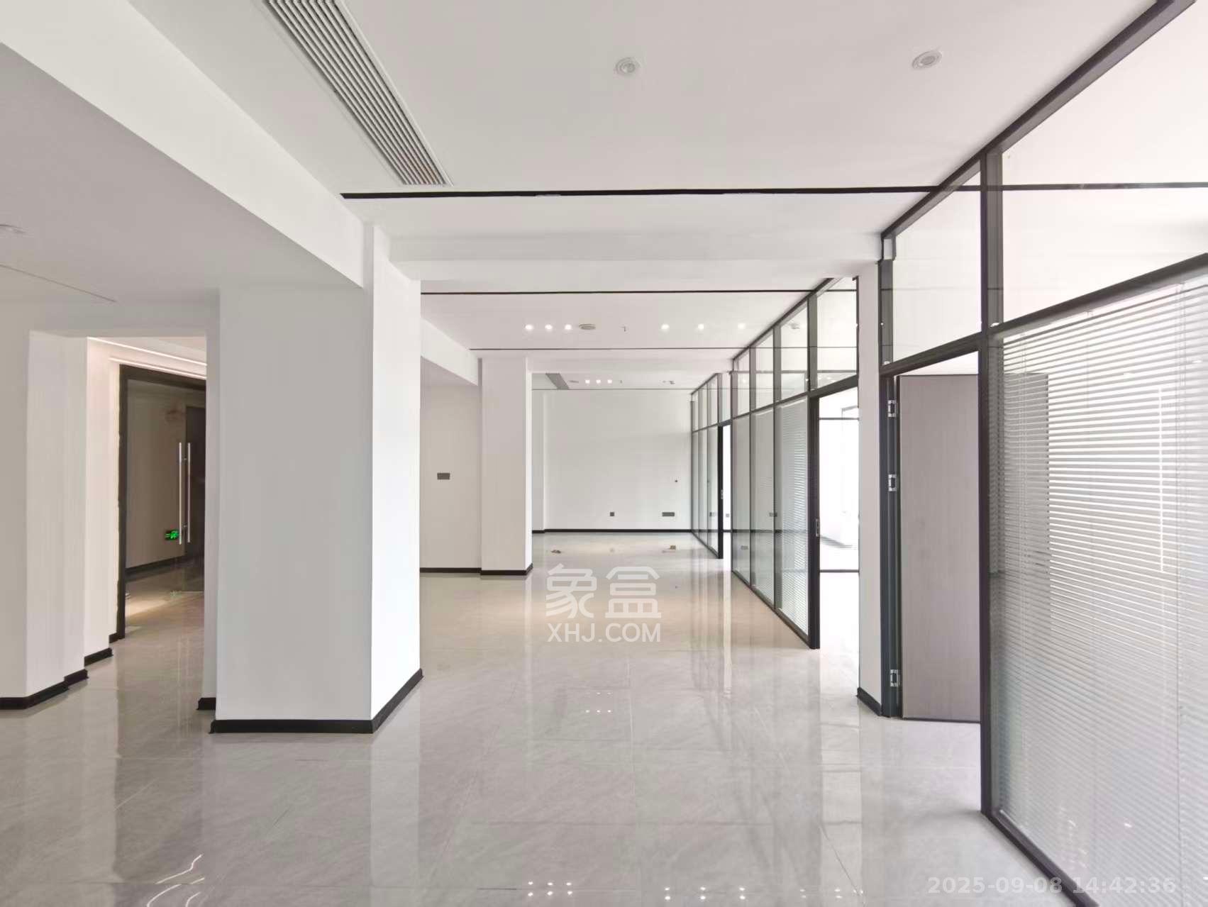 润和国际广场  4室0厅0卫    8500.0元/月 润和国际广场  4室0厅0卫    8500.0元/月