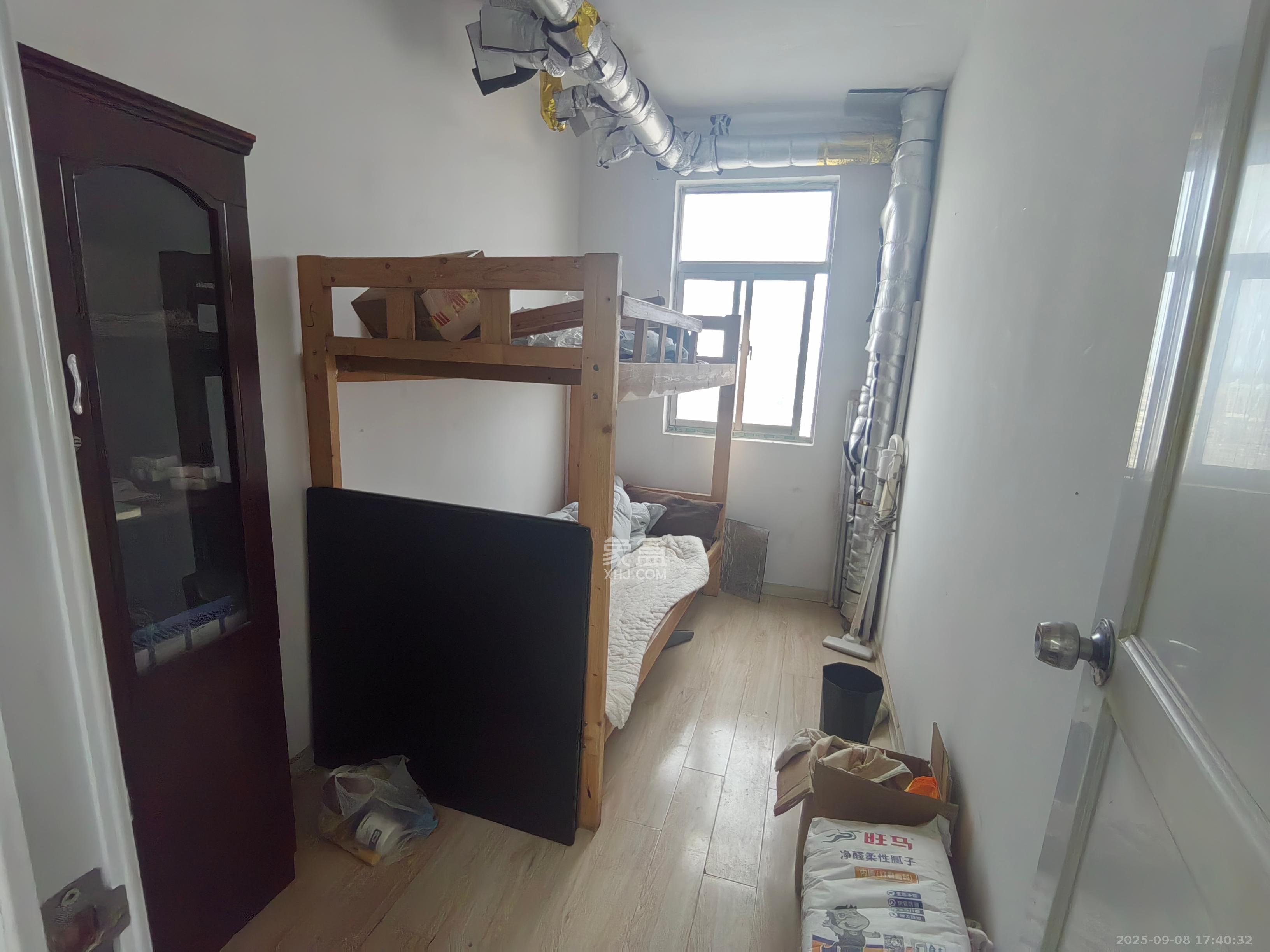 高桥现代商贸城  4室2厅1卫    3900.0元/月 高桥现代商贸城  4室2厅1卫    3900.0元/月室内图